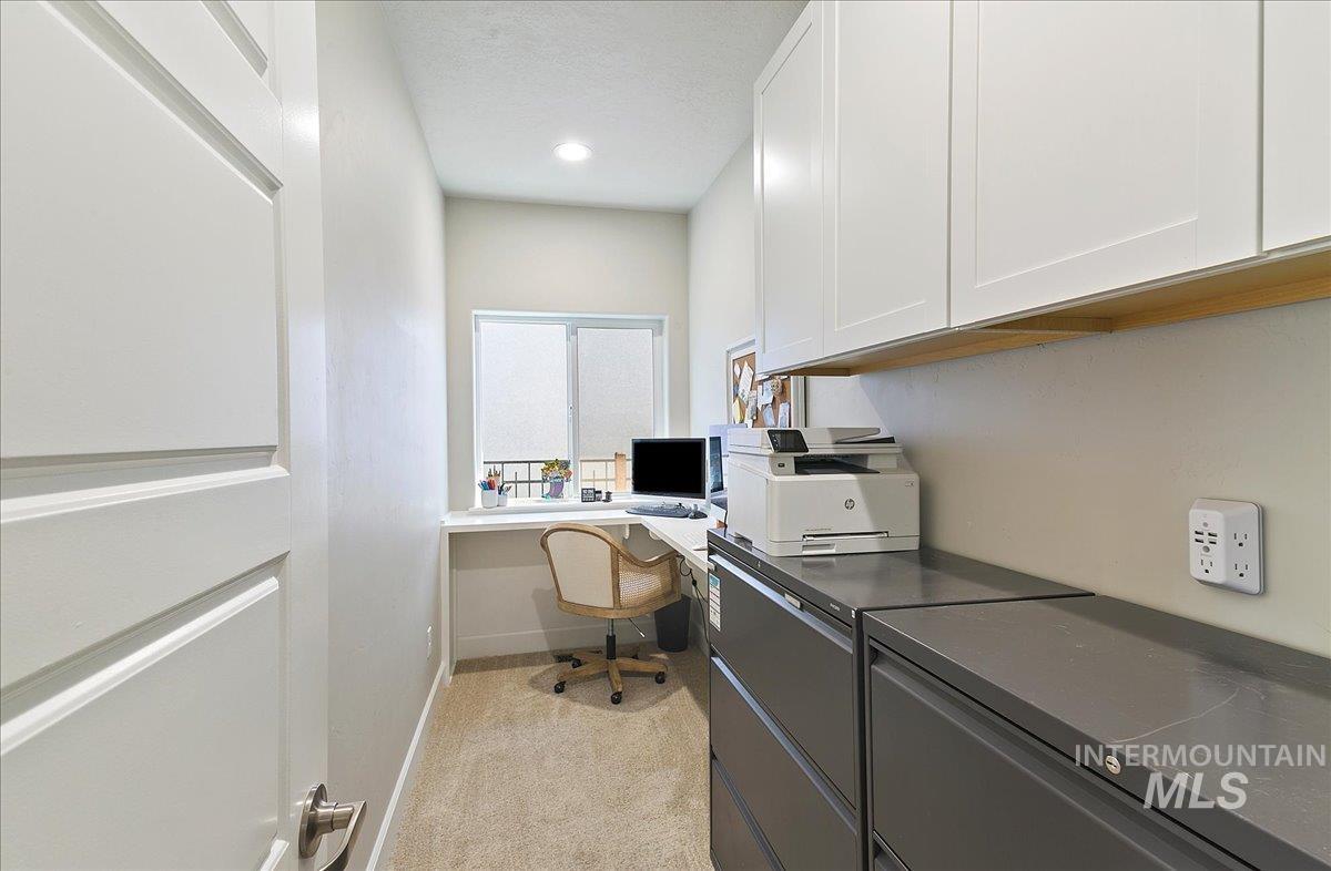 1388 N Willowick Ave, Eagle, Idaho 83616, 4 Bedrooms, 3.5 Bathrooms, Residential For Sale, Price $799,900, 98967957