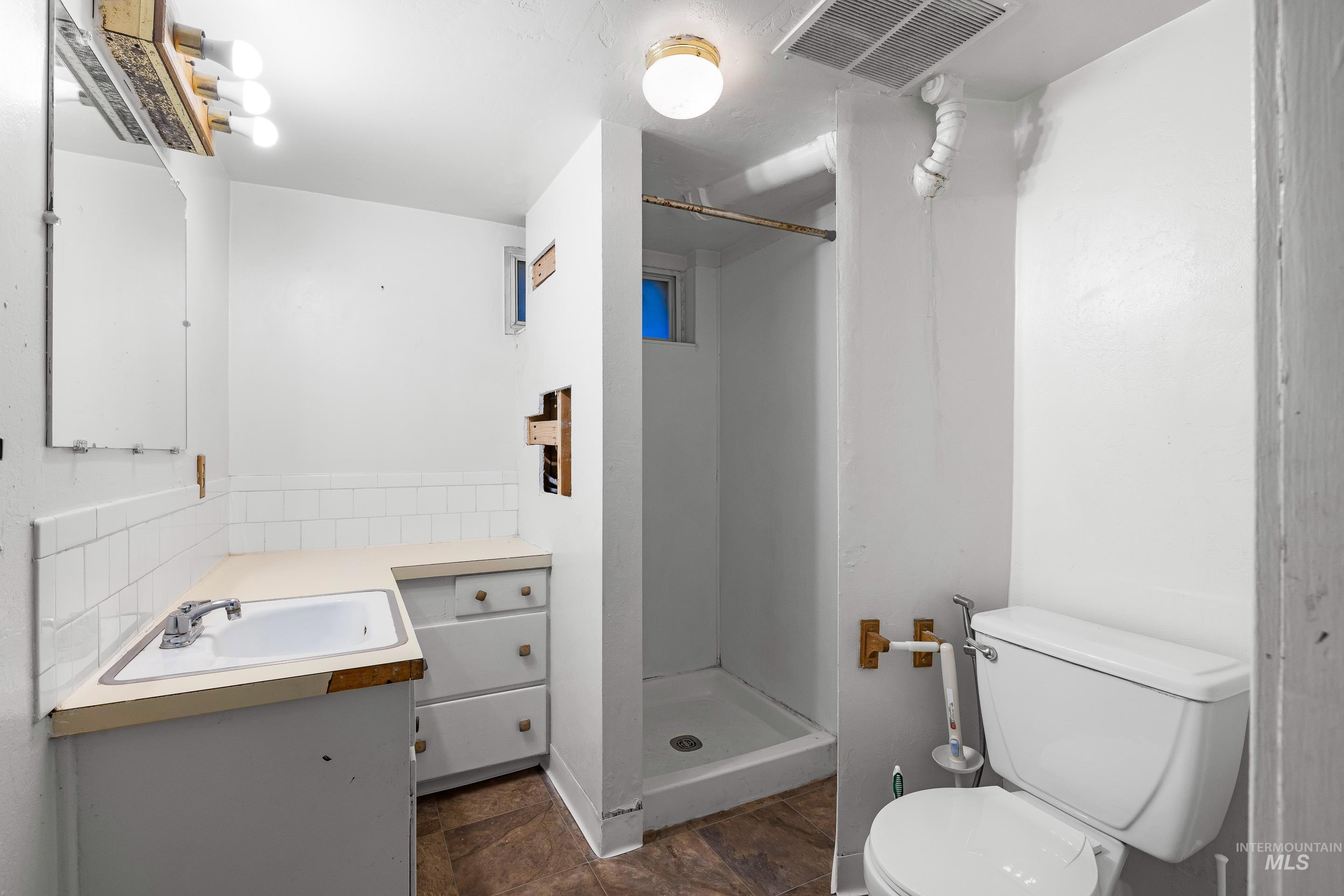 1502 N 5th St, Boise, Idaho 83702, 4 Bedrooms, 2 Bathrooms, Residential For Sale, Price $750,000, 98967964