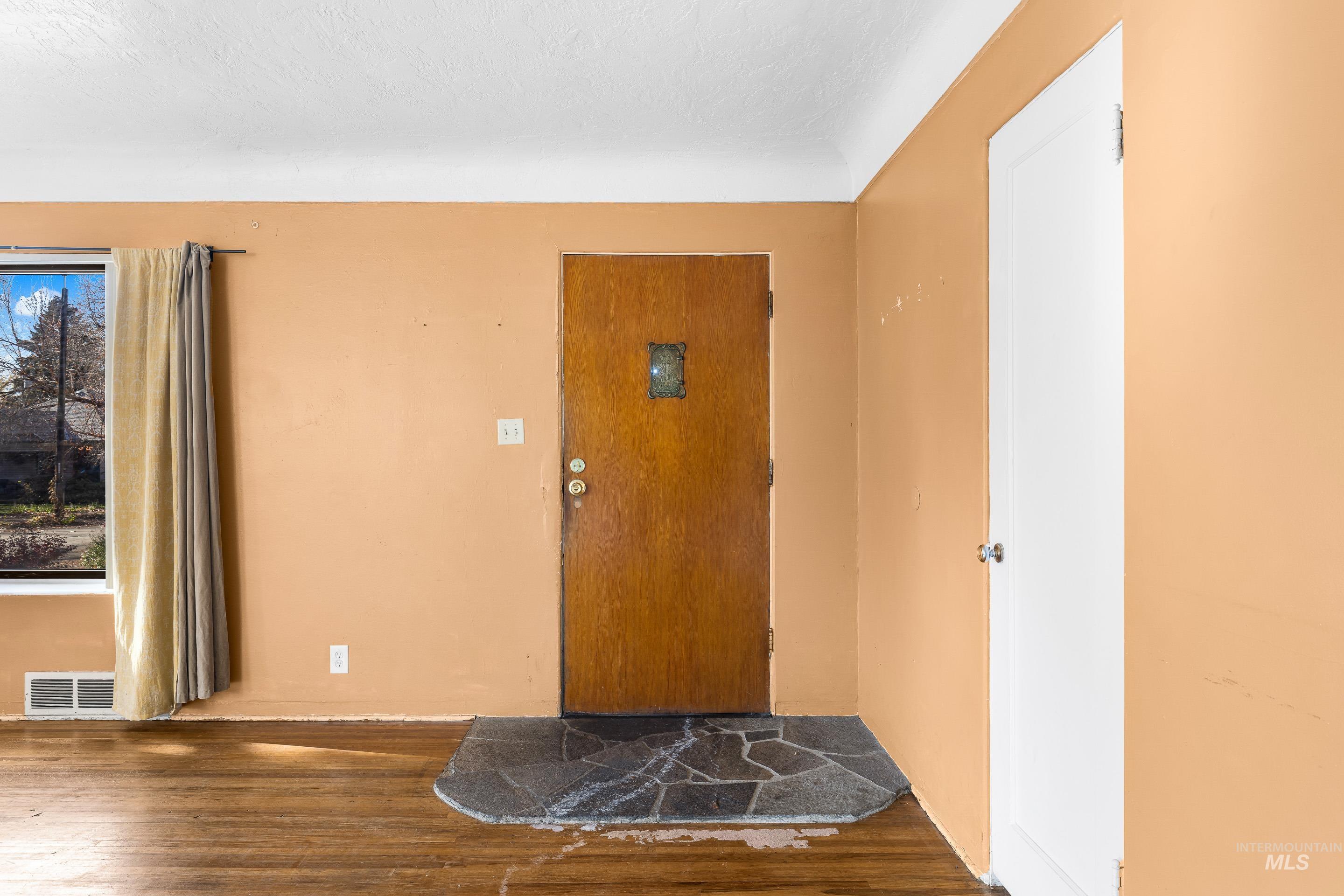 1502 N 5th St, Boise, Idaho 83702, 4 Bedrooms, 2 Bathrooms, Residential For Sale, Price $750,000, 98967964