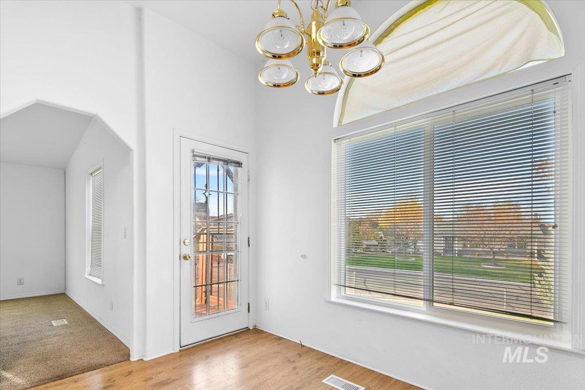 3743 Carbondale St, Meridian, Meridian, Idaho 83642, 3 Bedrooms, 2 Bathrooms, Residential For Sale, Price $335,000, 98967967