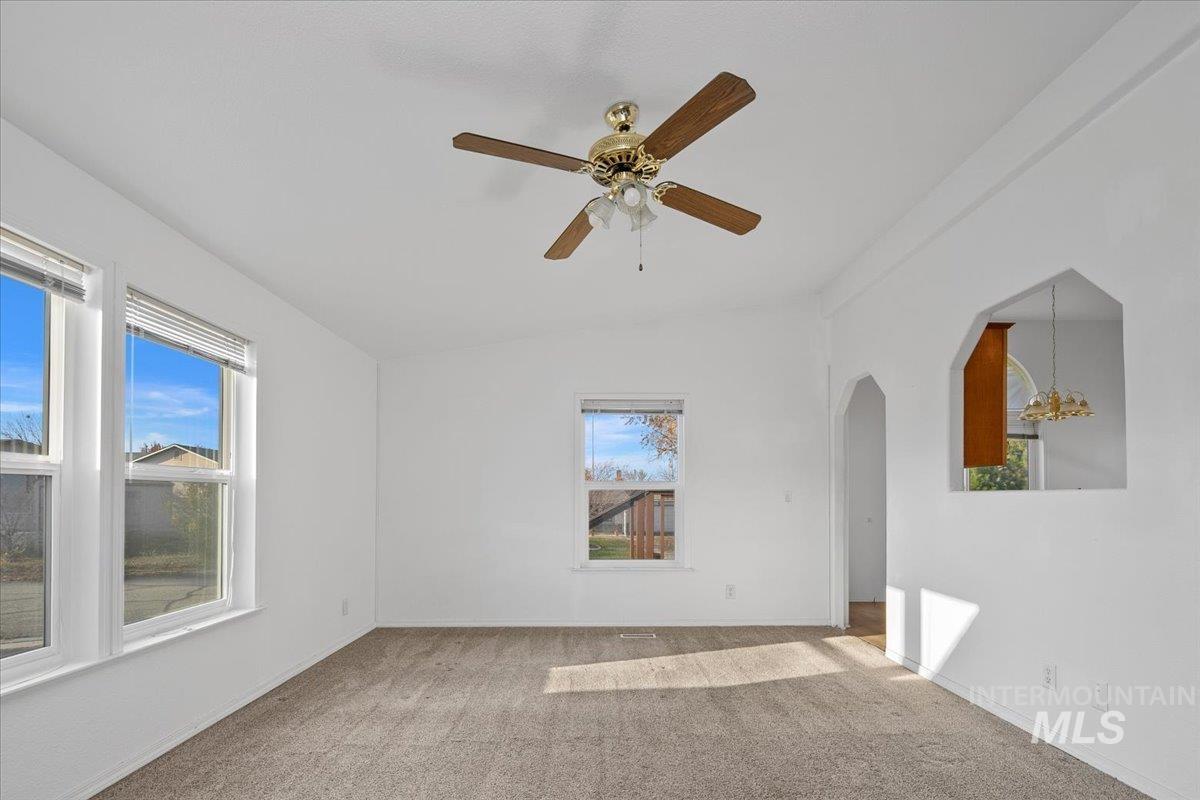 3743 Carbondale St, Meridian, Meridian, Idaho 83642, 3 Bedrooms, 2 Bathrooms, Residential For Sale, Price $335,000, 98967967