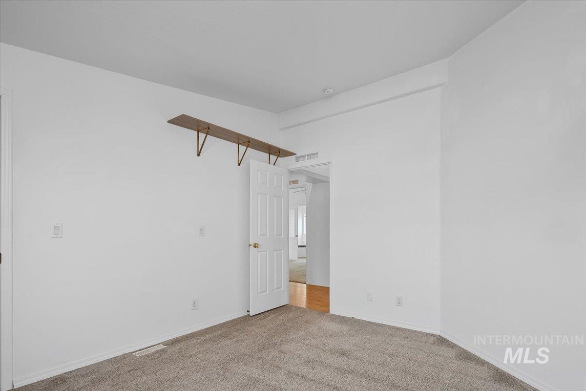 3743 Carbondale St, Meridian, Meridian, Idaho 83642, 3 Bedrooms, 2 Bathrooms, Residential For Sale, Price $335,000, 98967967