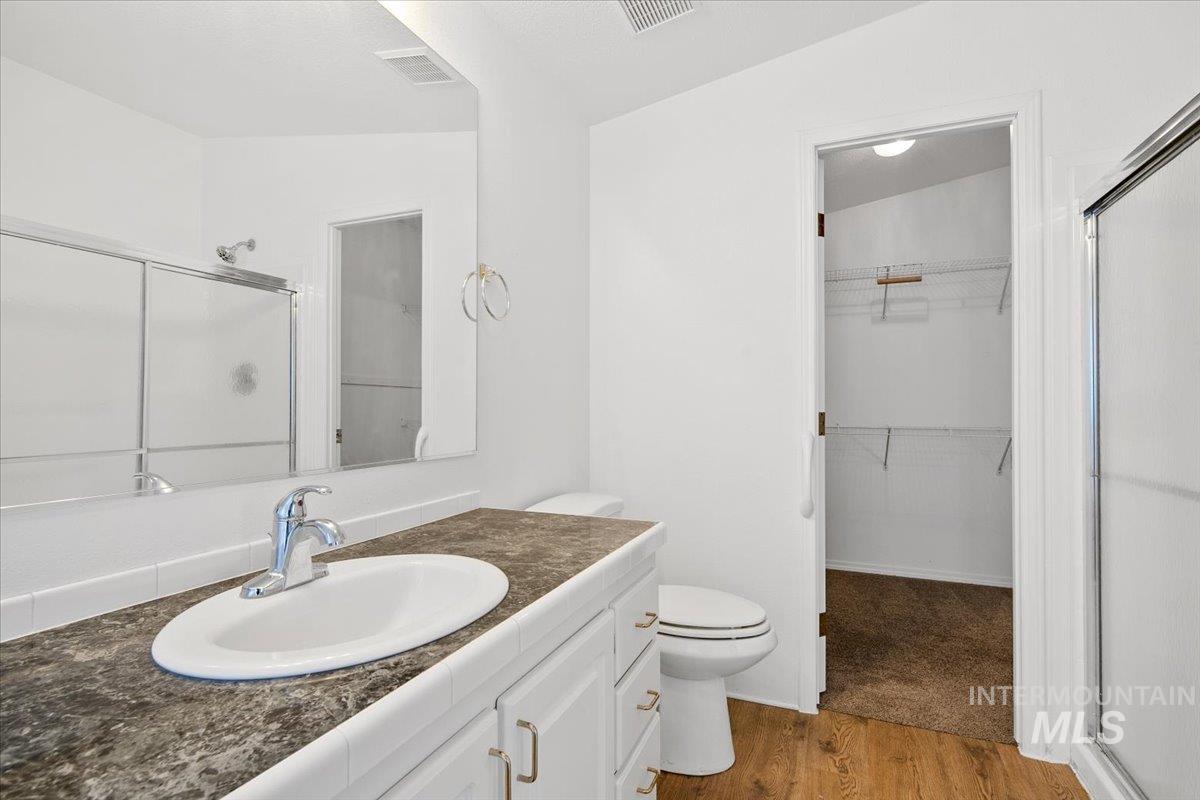 3743 Carbondale St, Meridian, Meridian, Idaho 83642, 3 Bedrooms, 2 Bathrooms, Residential For Sale, Price $335,000, 98967967