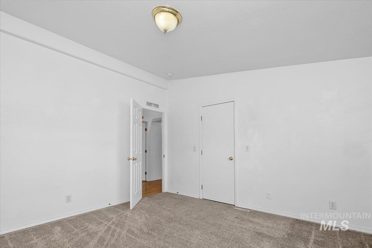 3743 Carbondale St, Meridian, Meridian, Idaho 83642, 3 Bedrooms, 2 Bathrooms, Residential For Sale, Price $335,000, 98967967