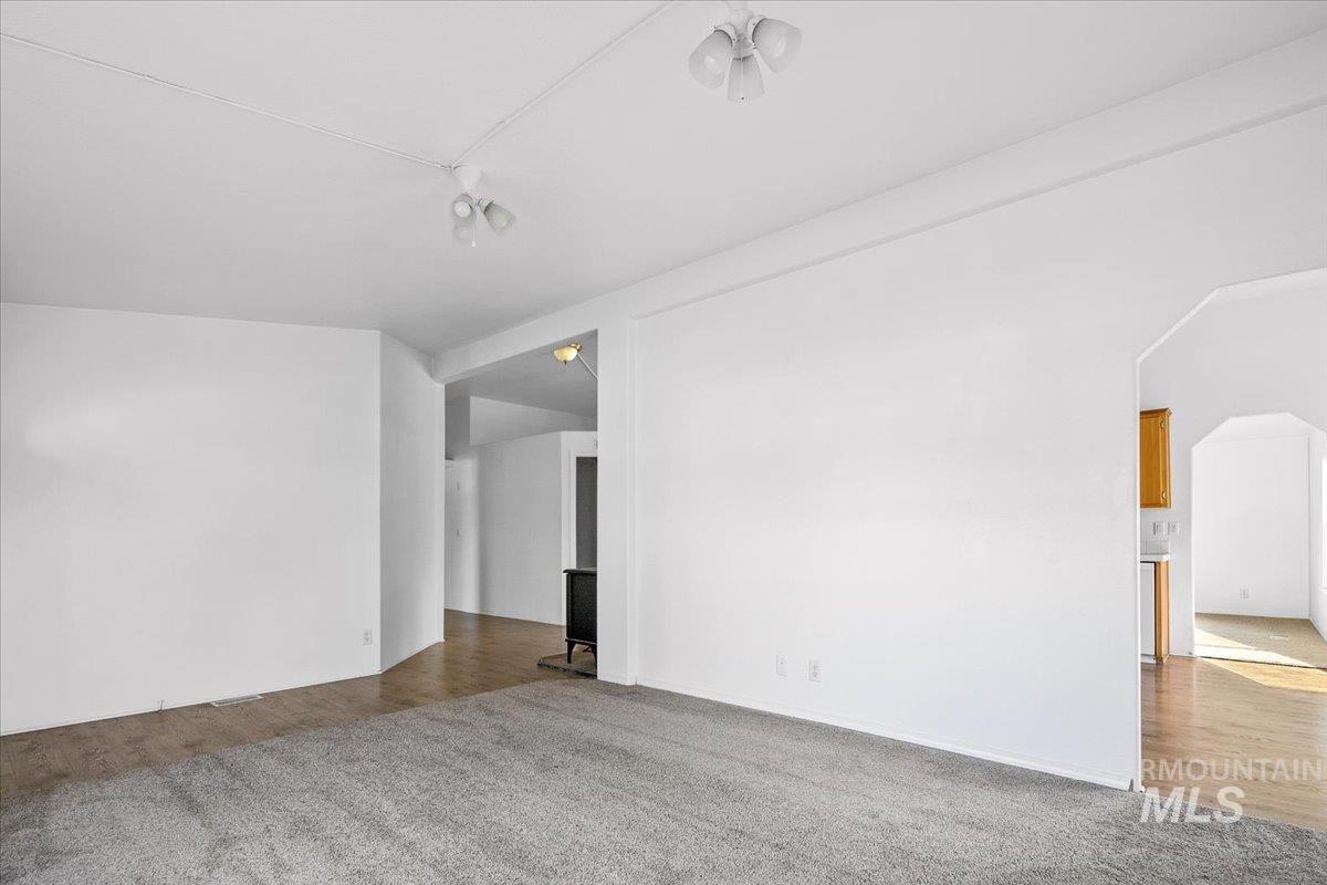 3743 Carbondale St, Meridian, Meridian, Idaho 83642, 3 Bedrooms, 2 Bathrooms, Residential For Sale, Price $335,000, 98967967