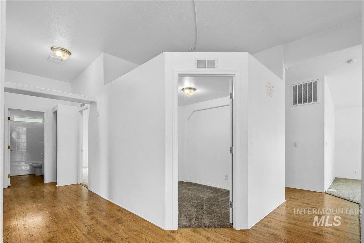 3743 Carbondale St, Meridian, Meridian, Idaho 83642, 3 Bedrooms, 2 Bathrooms, Residential For Sale, Price $335,000, 98967967