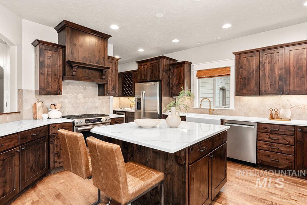 1027 E Rubicon Dr, Boise, Idaho 83716, 5 Bedrooms, 3.5 Bathrooms, Residential For Sale, Price $949,900, 98967969