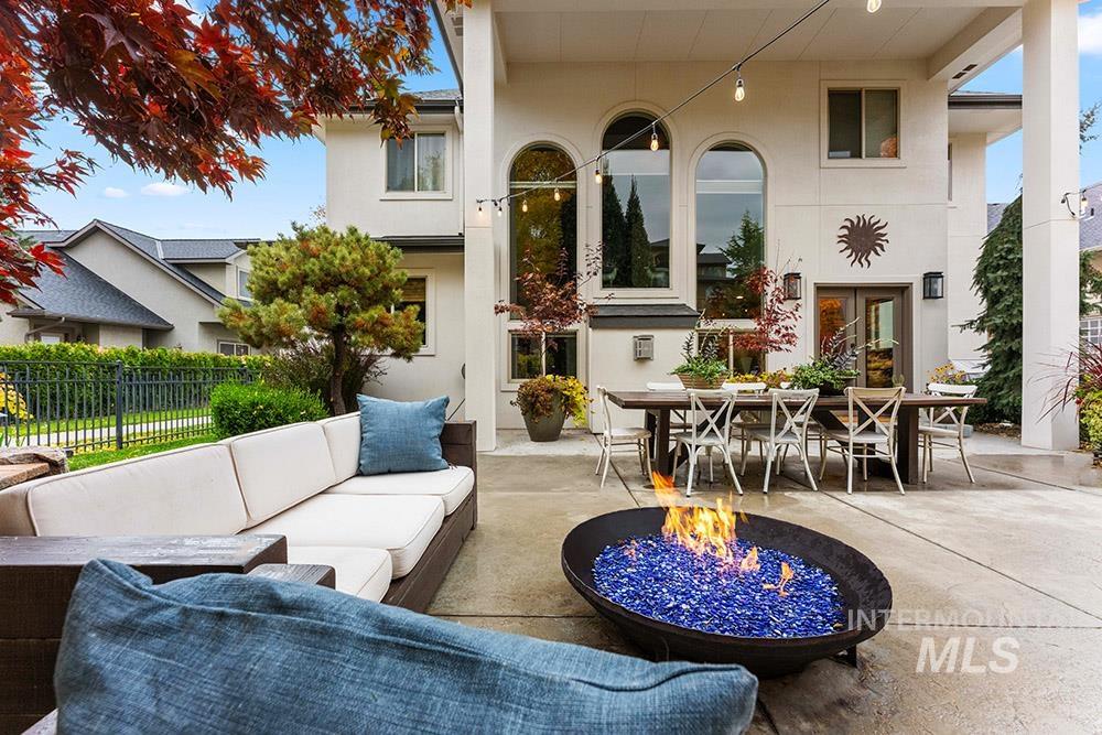 1027 E Rubicon Dr, Boise, Idaho 83716, 5 Bedrooms, 3.5 Bathrooms, Residential For Sale, Price $949,900, 98967969