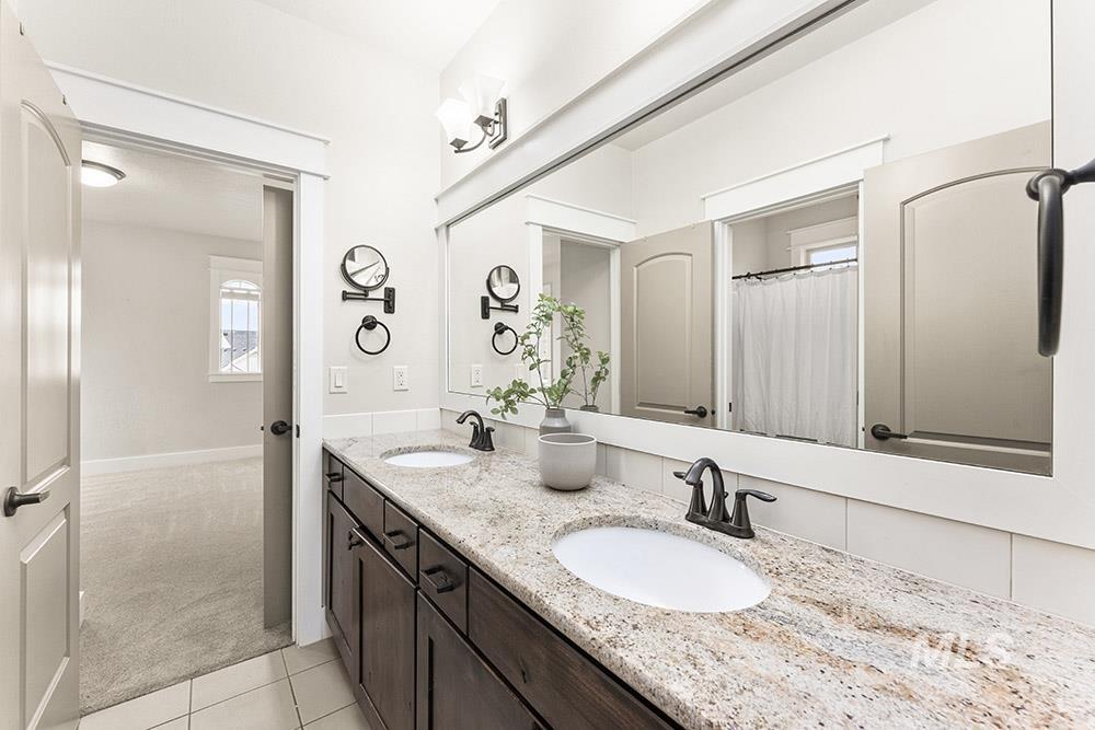 1027 E Rubicon Dr, Boise, Idaho 83716, 5 Bedrooms, 3.5 Bathrooms, Residential For Sale, Price $949,900, 98967969