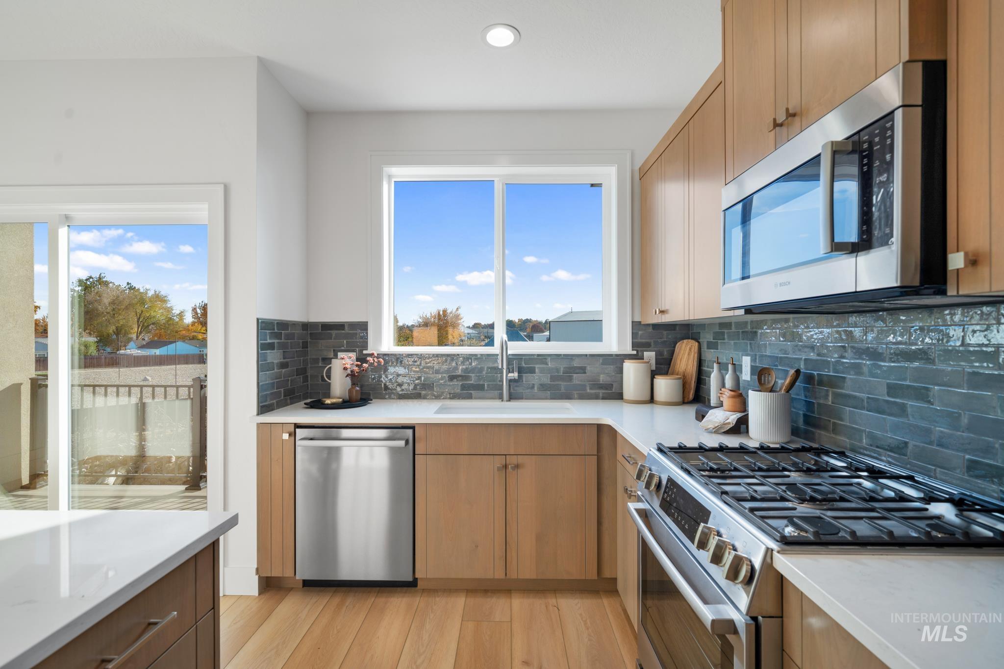 5281 N River Water Lane, Garden City, Idaho 83714, 2 Bedrooms, 3 Bathrooms, Residential For Sale, Price $742,900, 98967974