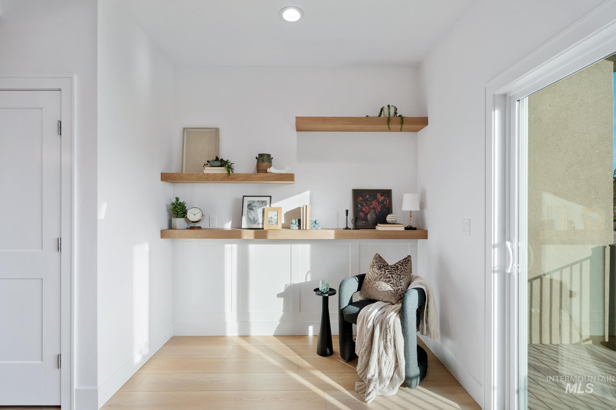 5281 N River Water Lane, Garden City, Idaho 83714, 2 Bedrooms, 3 Bathrooms, Residential For Sale, Price $742,900, 98967974