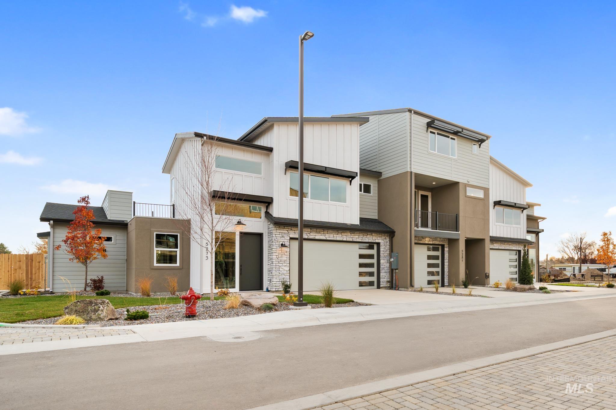 5273 N River Water Lane, Garden City, Idaho 83714, 4 Bedrooms, 3 Bathrooms, Residential For Sale, Price $934,900, 98967975