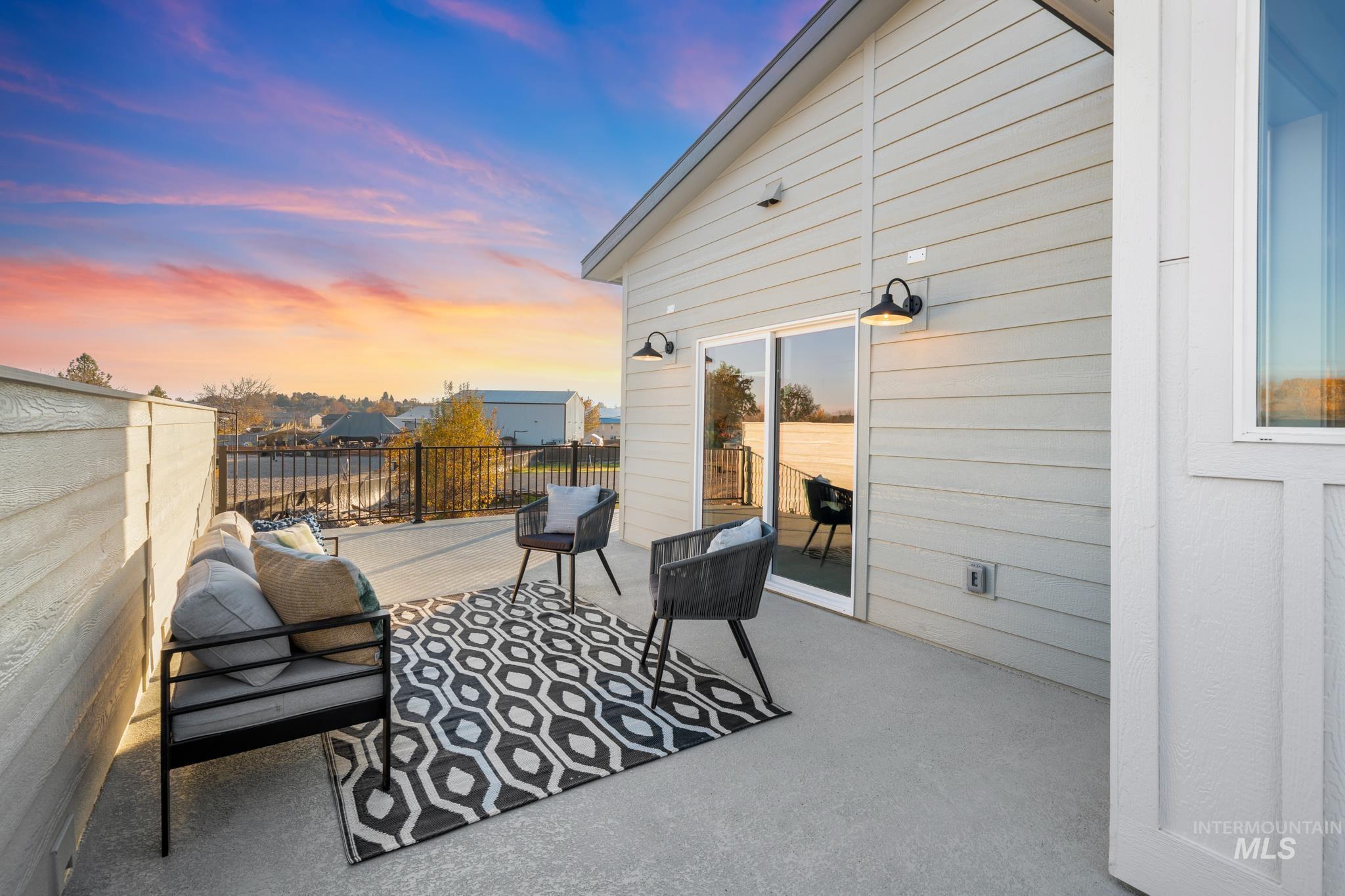 5273 N River Water Lane, Garden City, Idaho 83714, 4 Bedrooms, 3 Bathrooms, Residential For Sale, Price $934,900, 98967975