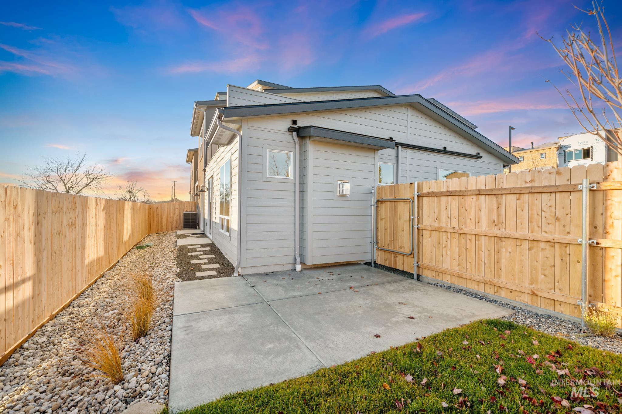 5273 N River Water Lane, Garden City, Idaho 83714, 4 Bedrooms, 3 Bathrooms, Residential For Sale, Price $934,900, 98967975