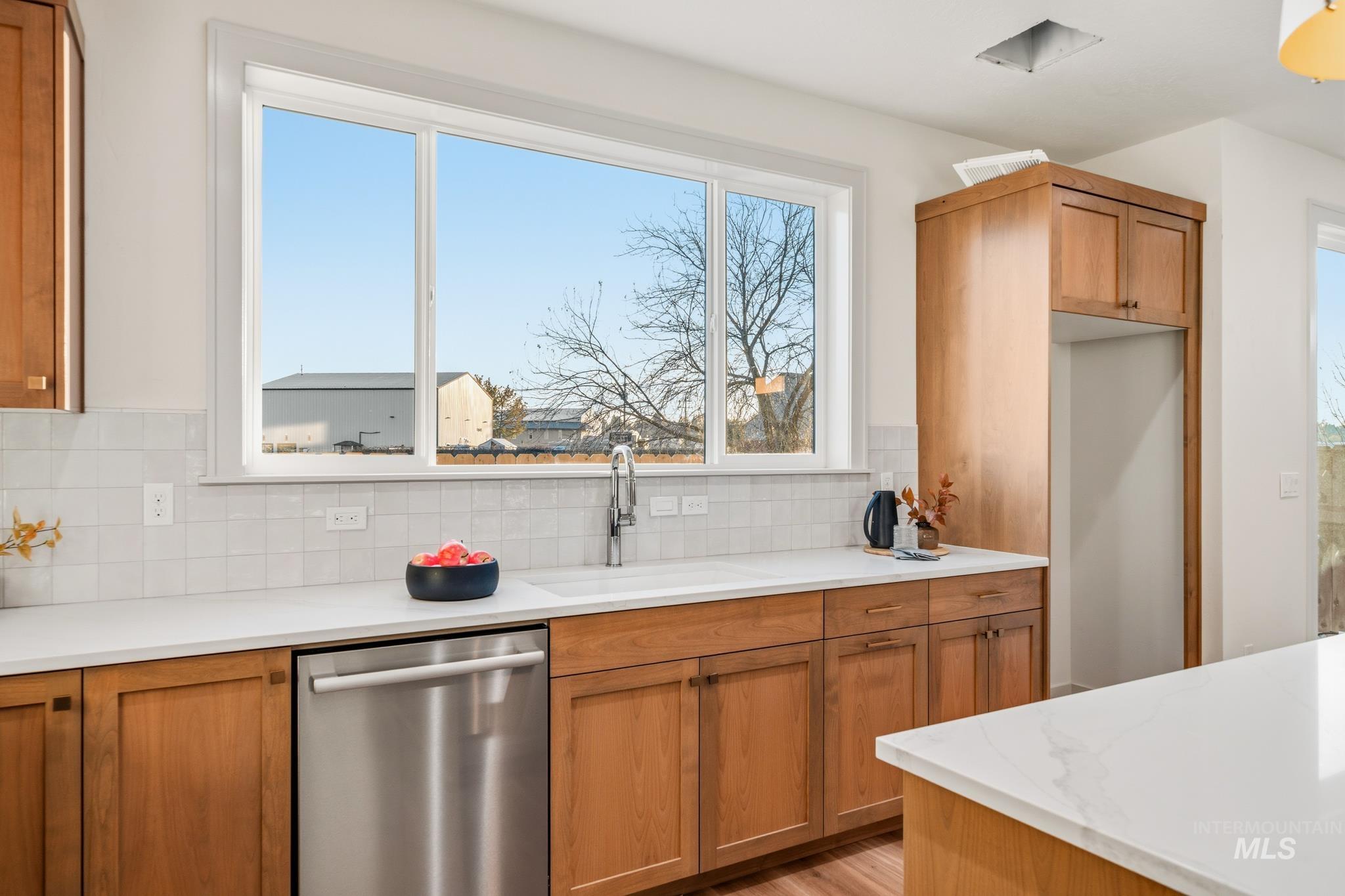 5287 N River Water Lane, Garden City, Idaho 83714, 3 Bedrooms, 2.5 Bathrooms, Residential For Sale, Price $769,900, 98967976