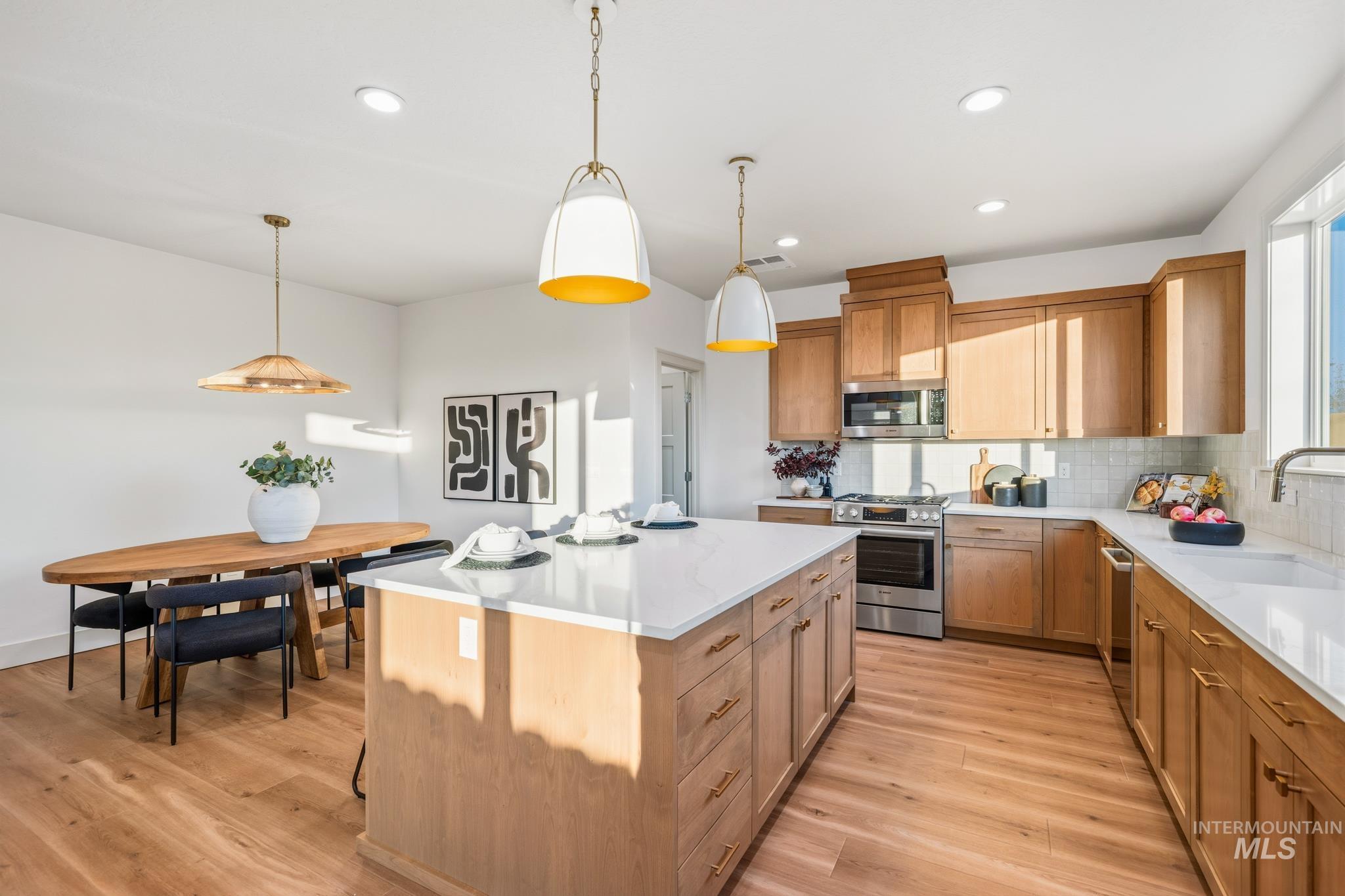 5287 N River Water Lane, Garden City, Idaho 83714, 3 Bedrooms, 2.5 Bathrooms, Residential For Sale, Price $769,900, 98967976