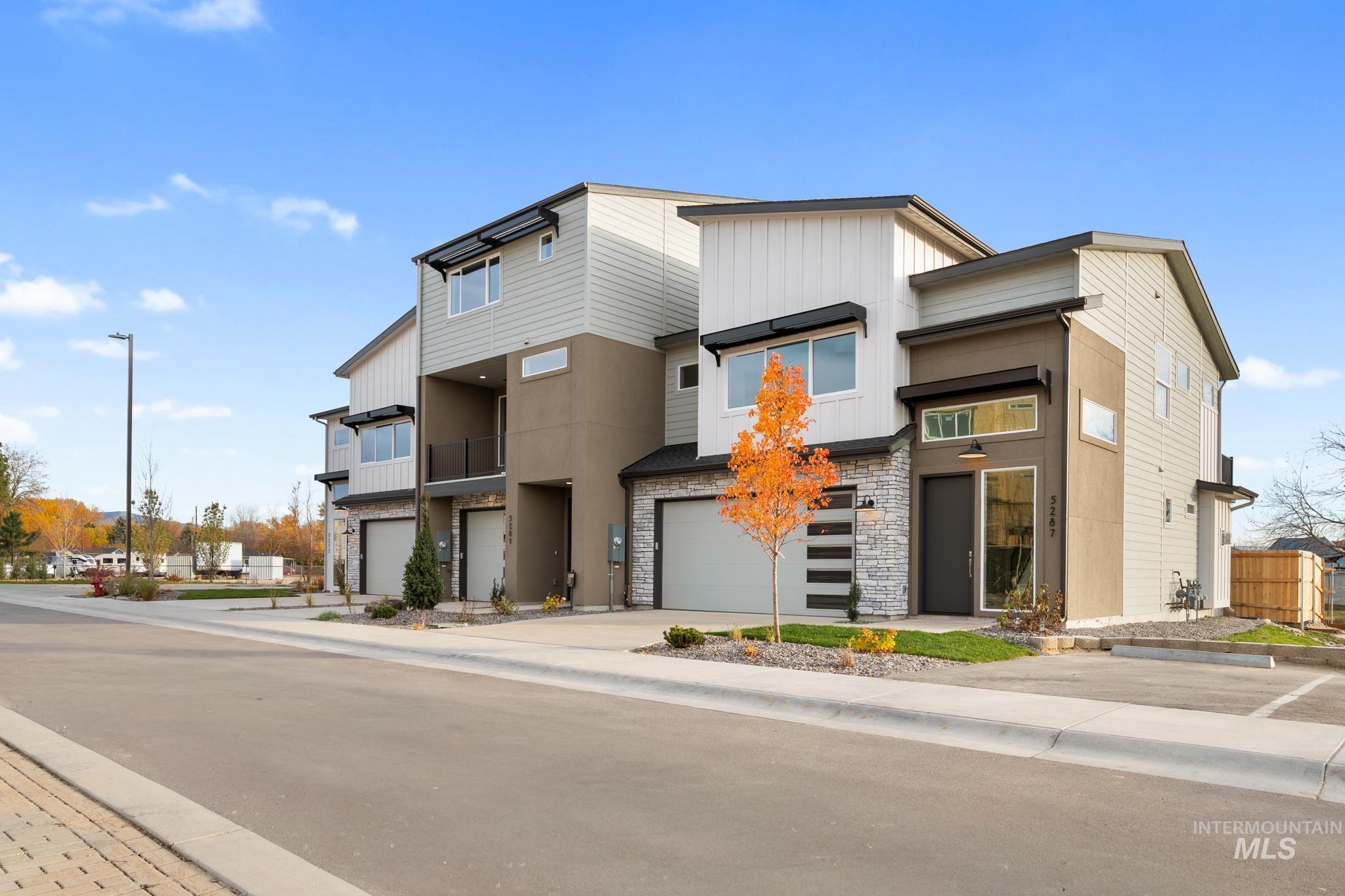 5287 N River Water Lane, Garden City, Idaho 83714, 3 Bedrooms, 2.5 Bathrooms, Residential For Sale, Price $769,900, 98967976