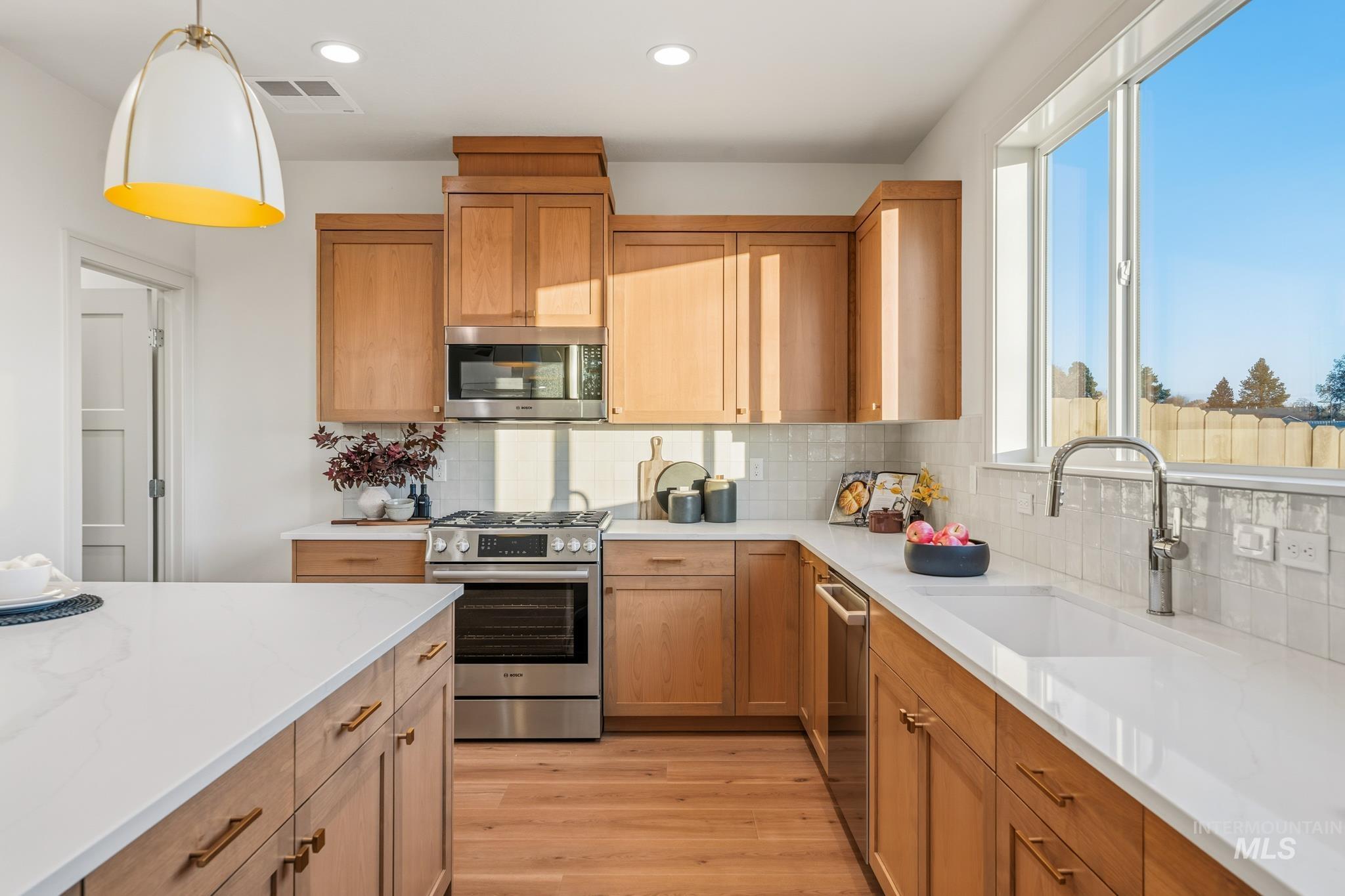 5287 N River Water Lane, Garden City, Idaho 83714, 3 Bedrooms, 2.5 Bathrooms, Residential For Sale, Price $769,900, 98967976