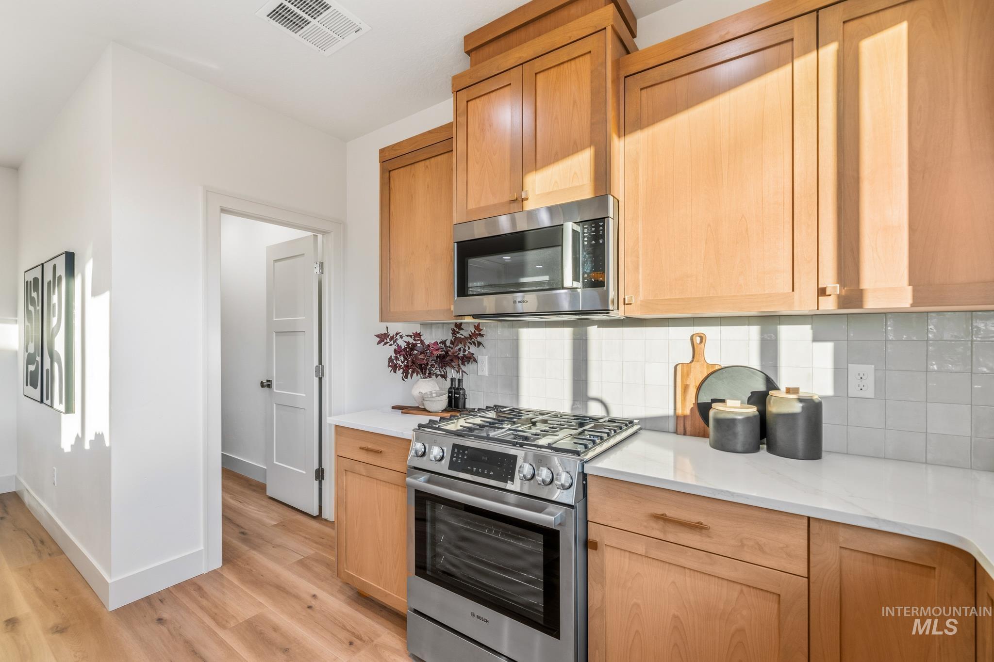 5287 N River Water Lane, Garden City, Idaho 83714, 3 Bedrooms, 2.5 Bathrooms, Residential For Sale, Price $769,900, 98967976