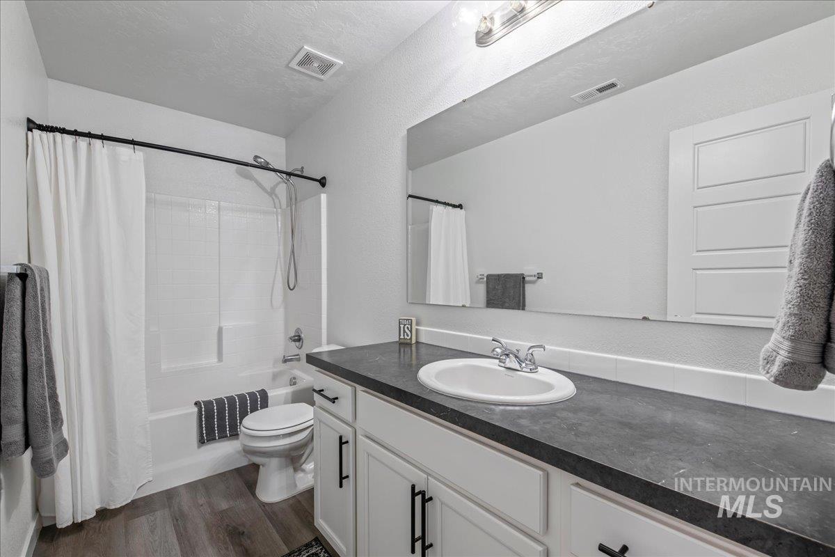 2174 N Morello Ave, Meridian, Idaho 83646, 4 Bedrooms, 2.5 Bathrooms, Residential For Sale, Price $549,990, 98967978