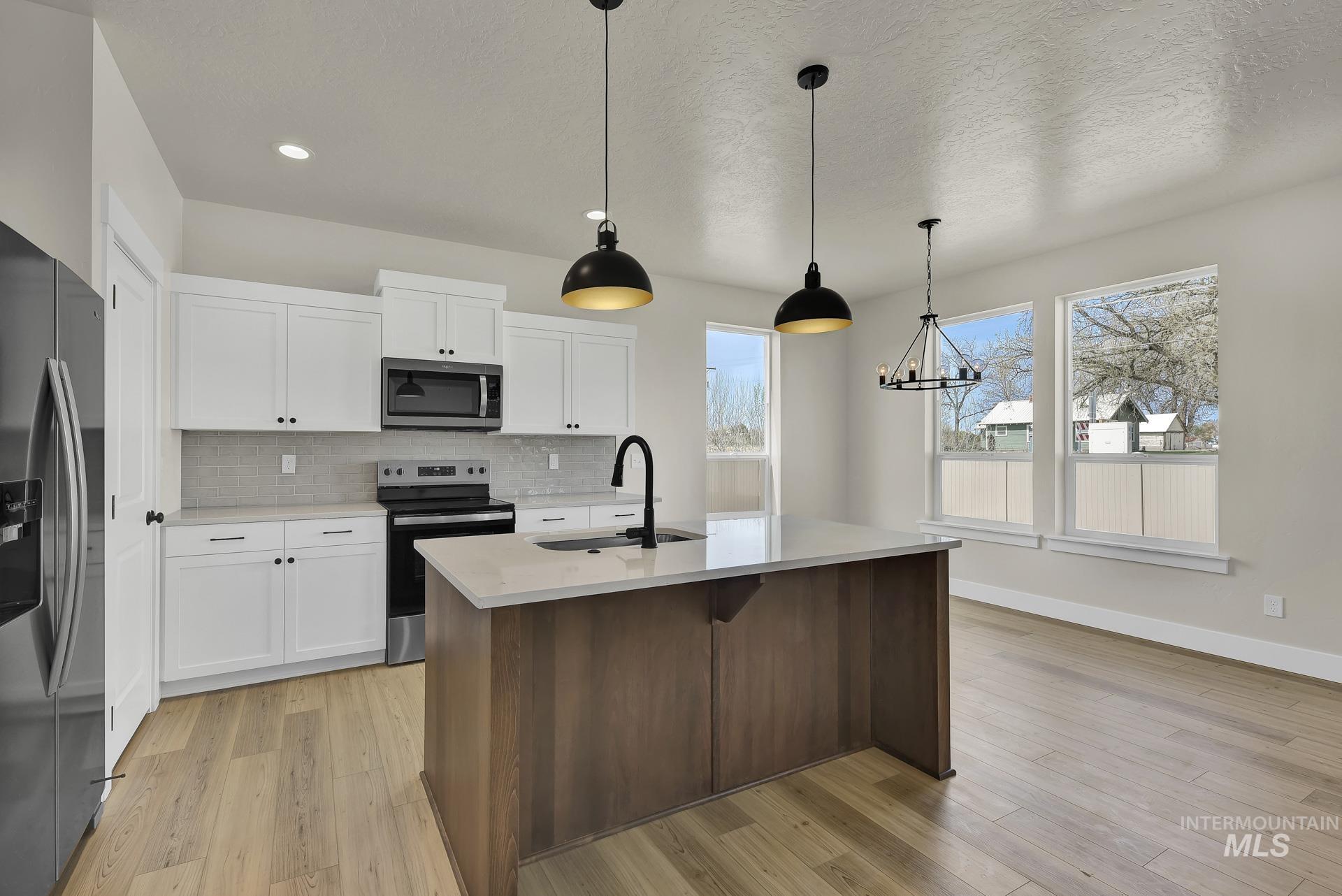 2907 Bandit, Caldwell, Idaho 83605, 3 Bedrooms, 2.5 Bathrooms, Residential For Sale, Price $349,000, 98967979