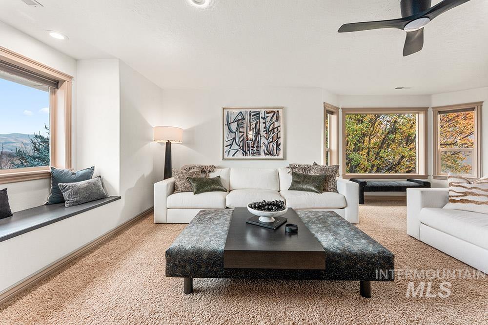 256 E Lake Rim Ln, Boise, Idaho 83716, 4 Bedrooms, 3.5 Bathrooms, Residential For Sale, Price $699,900, 98967980