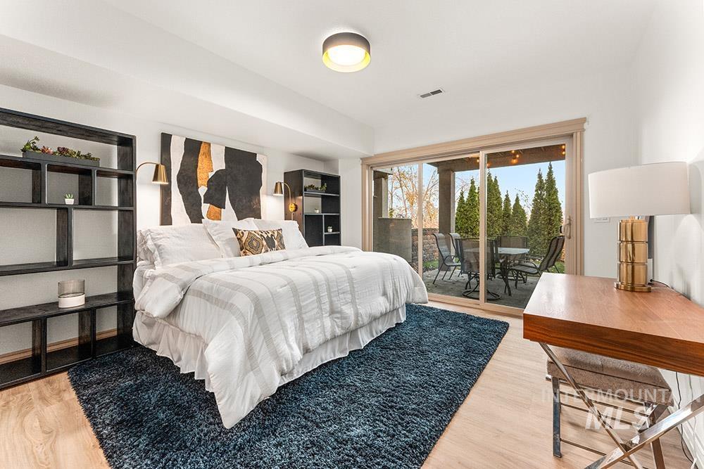 256 E Lake Rim Ln, Boise, Idaho 83716, 4 Bedrooms, 3.5 Bathrooms, Residential For Sale, Price $699,900, 98967980