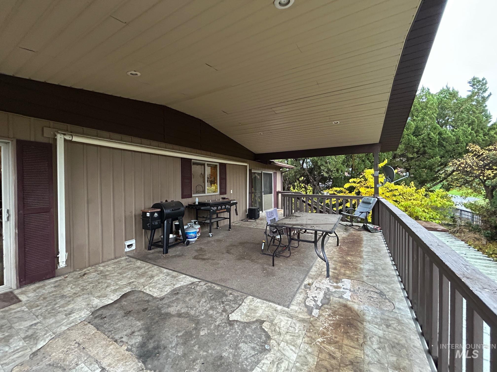 3590 Country Club Drive, Lewiston, Idaho 83501, 4 Bedrooms, 3 Bathrooms, Residential For Sale, Price $500,000, 98967983