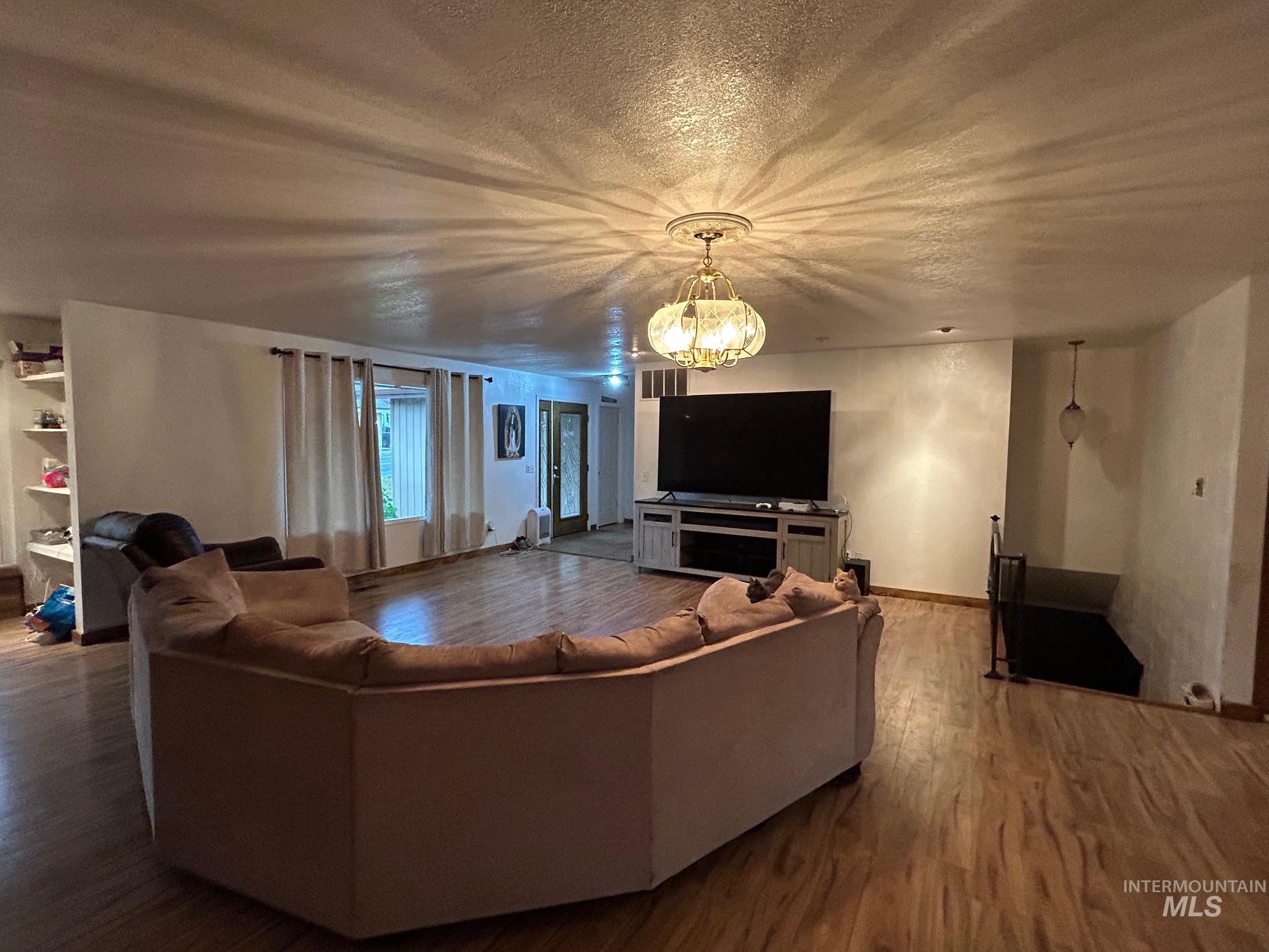 3590 Country Club Drive, Lewiston, Idaho 83501, 4 Bedrooms, 3 Bathrooms, Residential For Sale, Price $500,000, 98967983