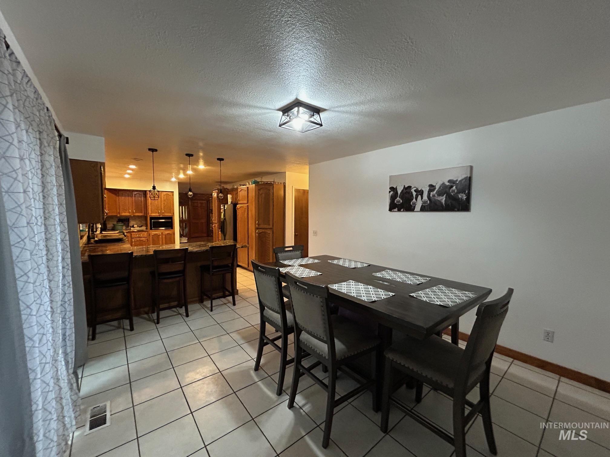 3590 Country Club Drive, Lewiston, Idaho 83501, 4 Bedrooms, 3 Bathrooms, Residential For Sale, Price $500,000, 98967983