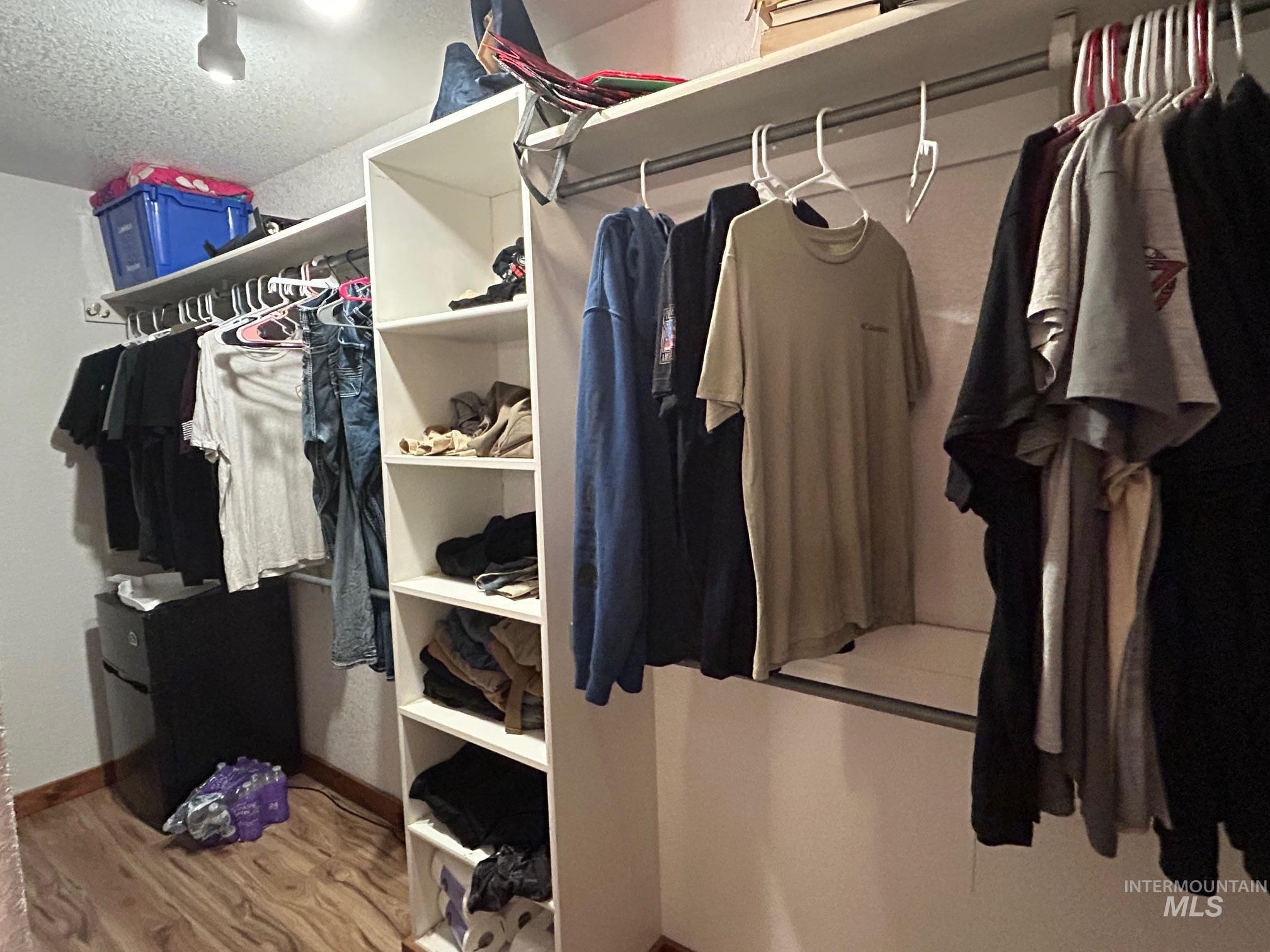 3590 Country Club Drive, Lewiston, Idaho 83501, 4 Bedrooms, 3 Bathrooms, Residential For Sale, Price $500,000, 98967983