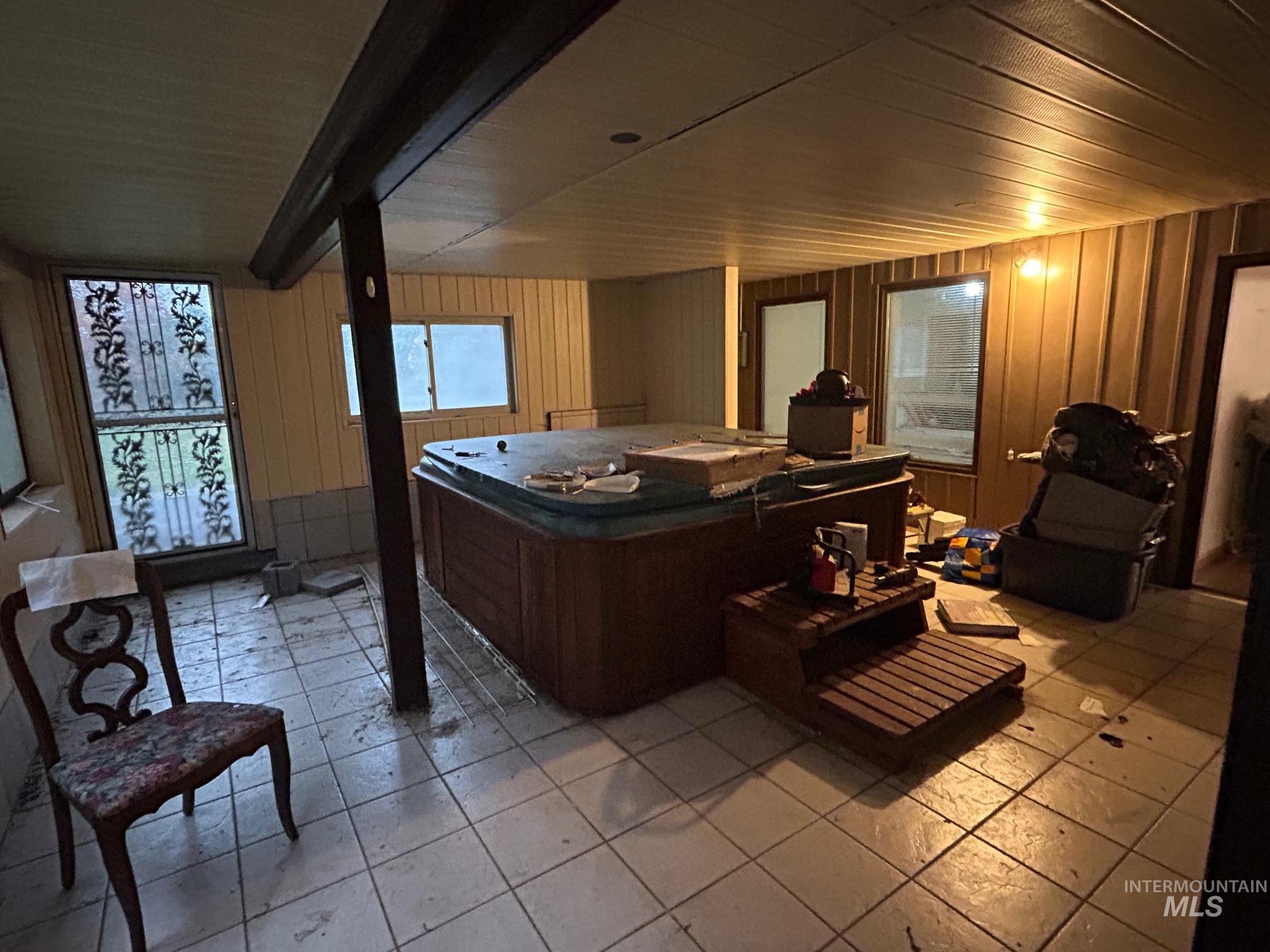 3590 Country Club Drive, Lewiston, Idaho 83501, 4 Bedrooms, 3 Bathrooms, Residential For Sale, Price $500,000, 98967983