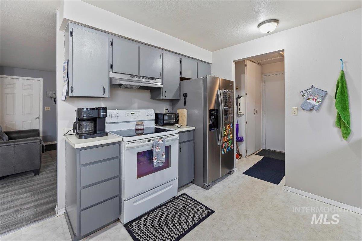 719 6th Avenue East, Jerome, Idaho 83338, 3 Bedrooms, 1 Bathroom, Residential For Sale, Price $275,000, 98967985