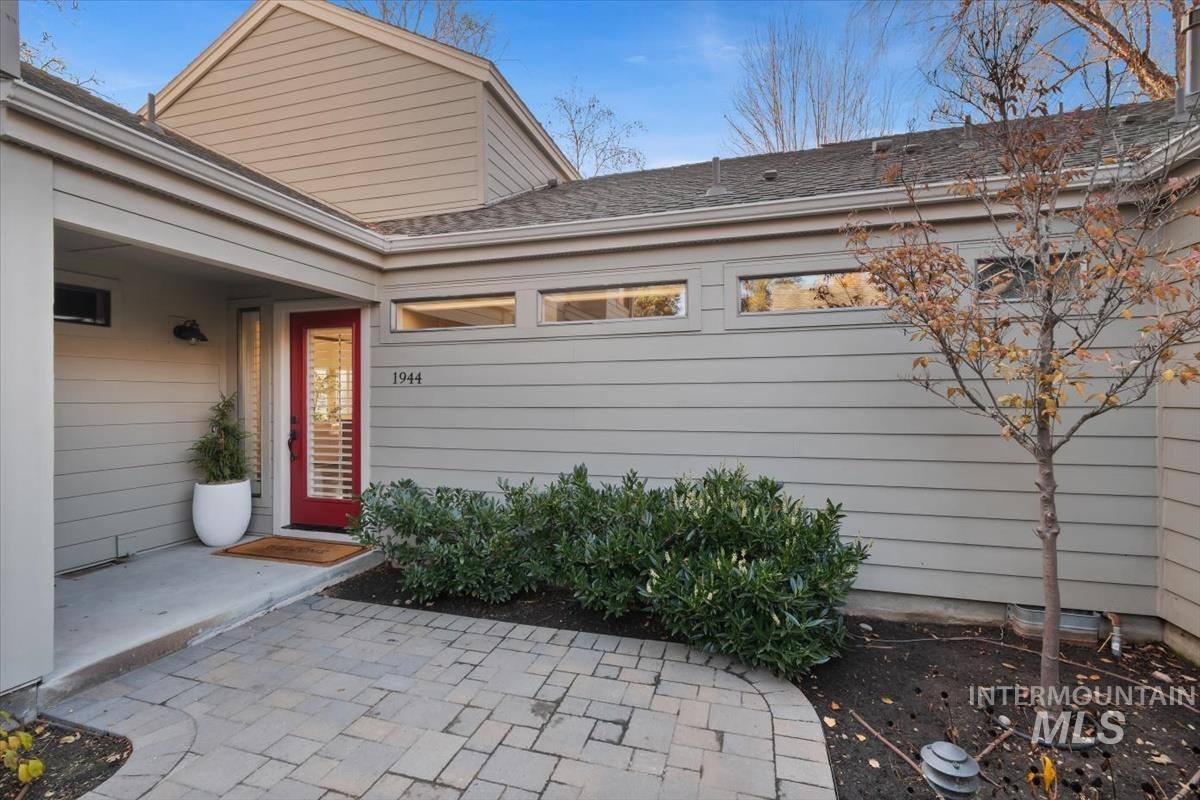 1944 S Teal Ln, Boise, Idaho 83706, 2 Bedrooms, 2 Bathrooms, Residential For Sale, Price $599,900, 98967986