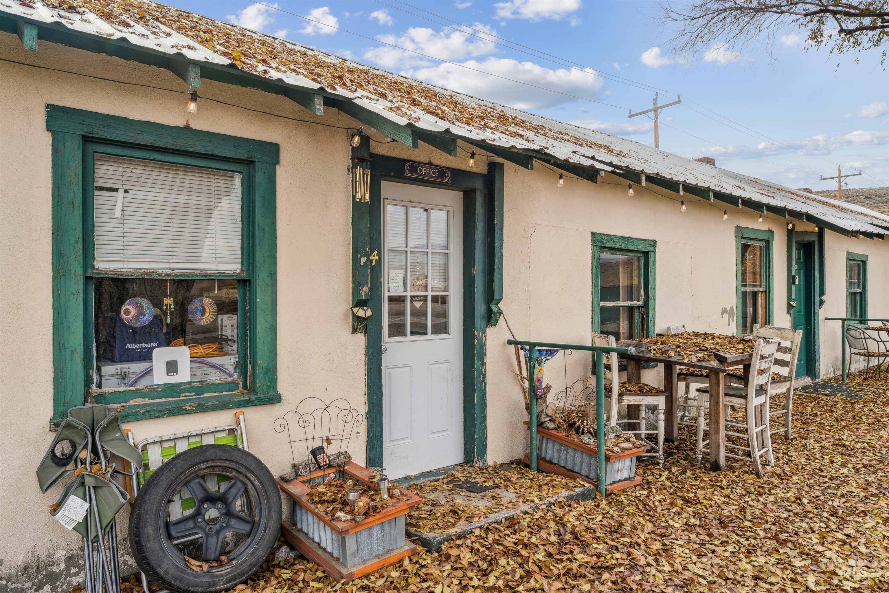 190/160 W Washington St W, Huntington, Oregon 97907, 7 Rooms, Business/Commercial For Sale, Price $175,000, 98967991