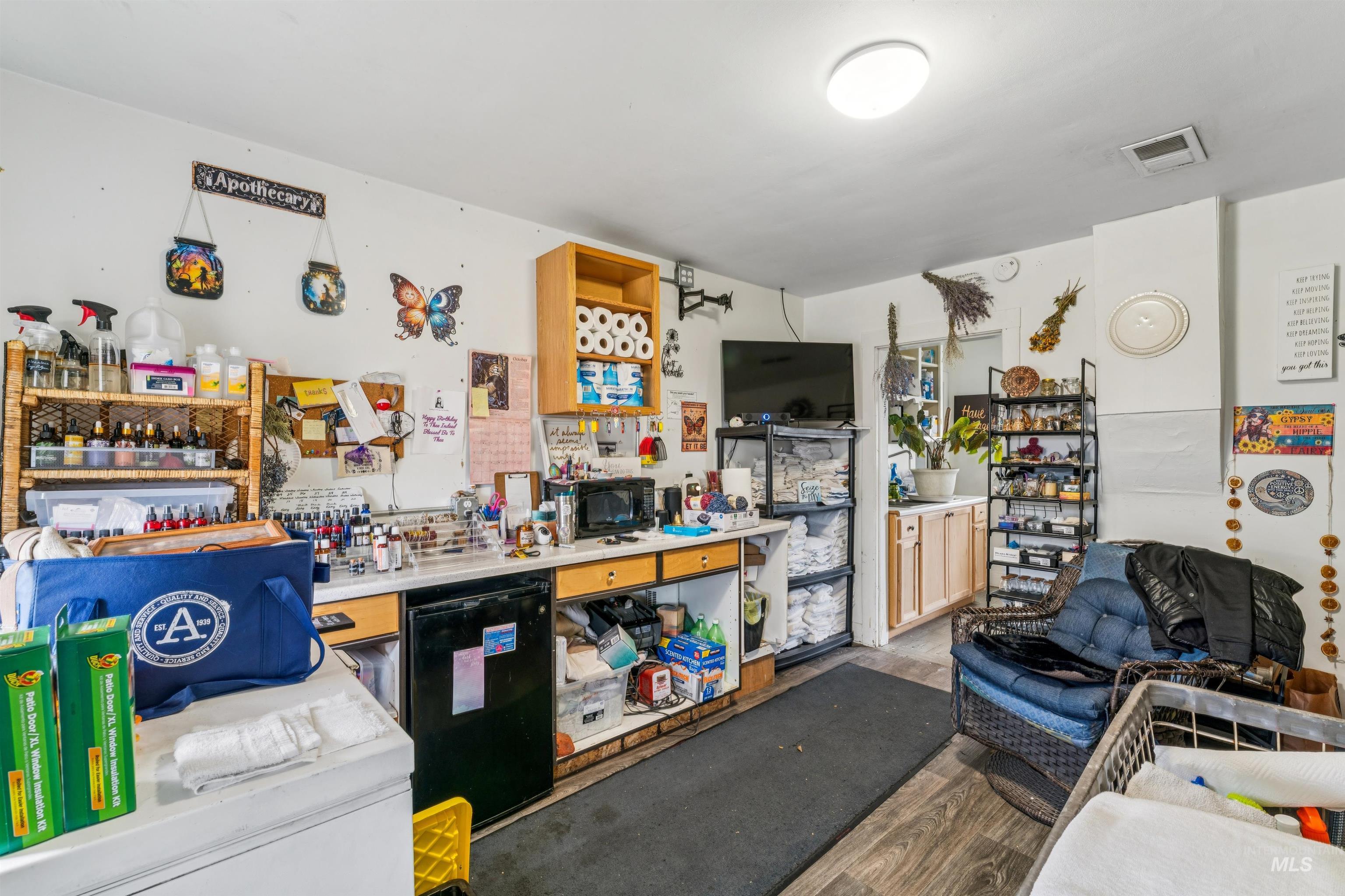 190/160 W Washington St W, Huntington, Oregon 97907, 7 Rooms, Business/Commercial For Sale, Price $175,000, 98967991