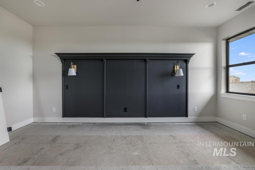 Entryway with baseboards