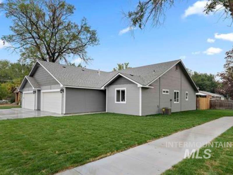 824 & 828 6th St N, Nampa, Idaho 83687, 3 Bedrooms, 2 Bathrooms, Residential Income For Sale, Price $649,900, 98968002