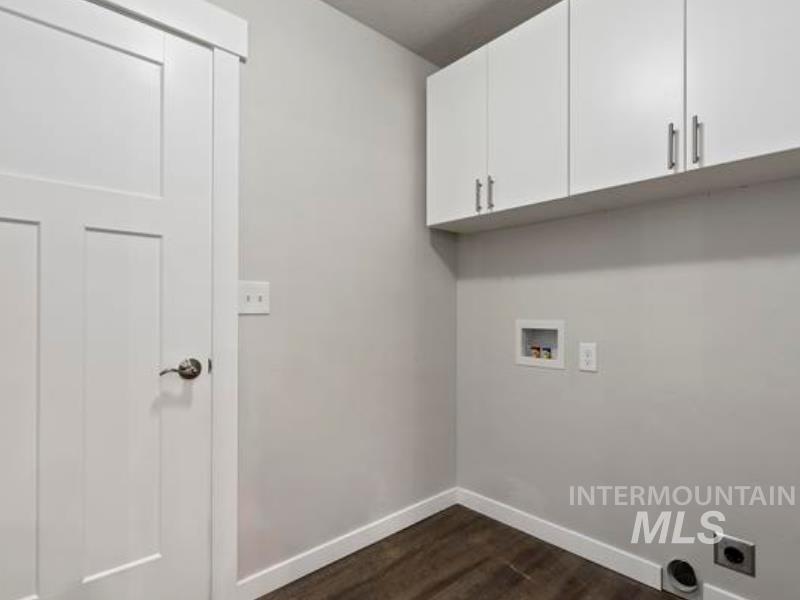 824 & 828 6th St N, Nampa, Idaho 83687, 3 Bedrooms, 2 Bathrooms, Residential Income For Sale, Price $649,900, 98968002