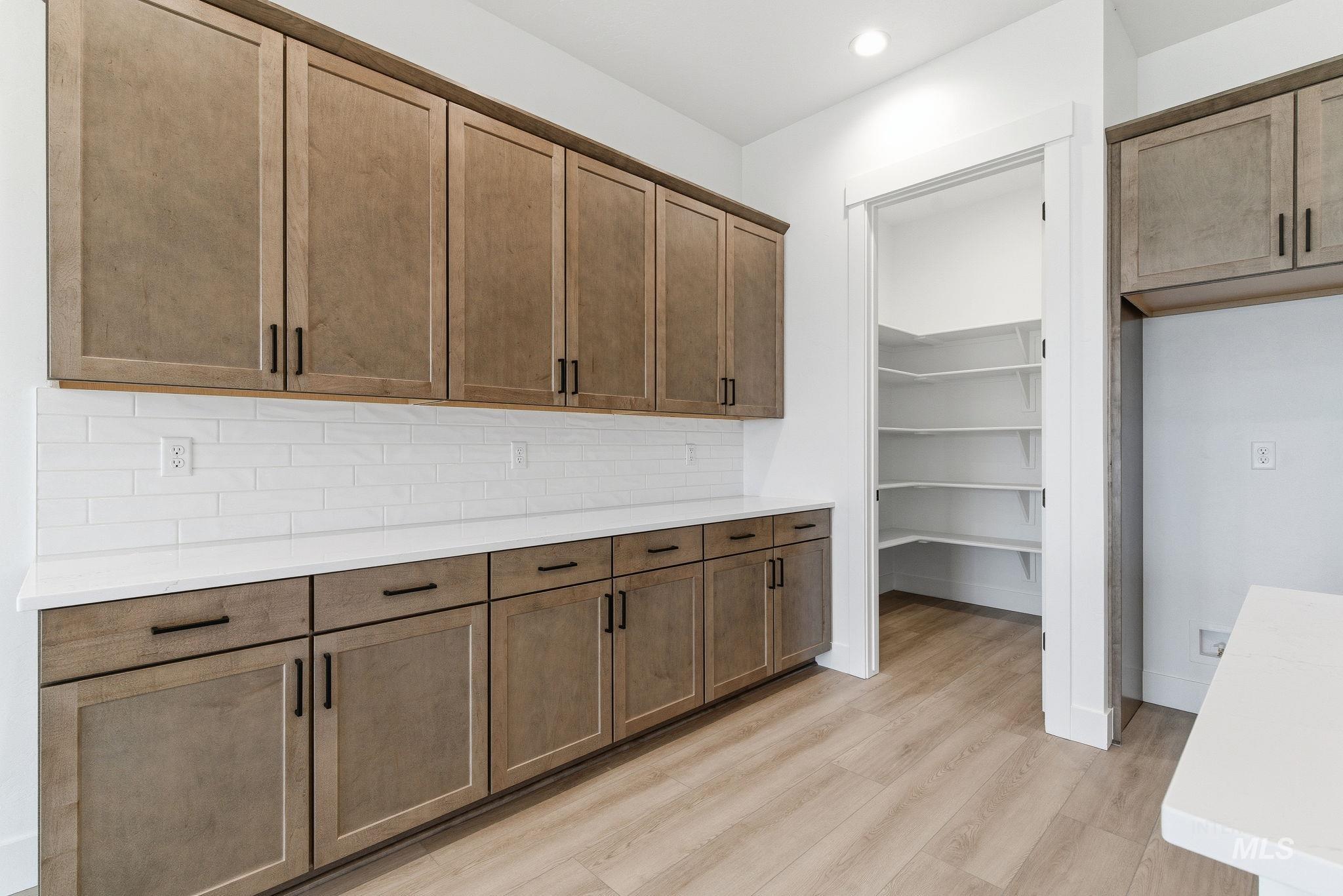 857 N Falling Water Way, Eagle, Idaho 83616, 3 Bedrooms, 2.5 Bathrooms, Residential For Sale, Price $839,990, 98968006