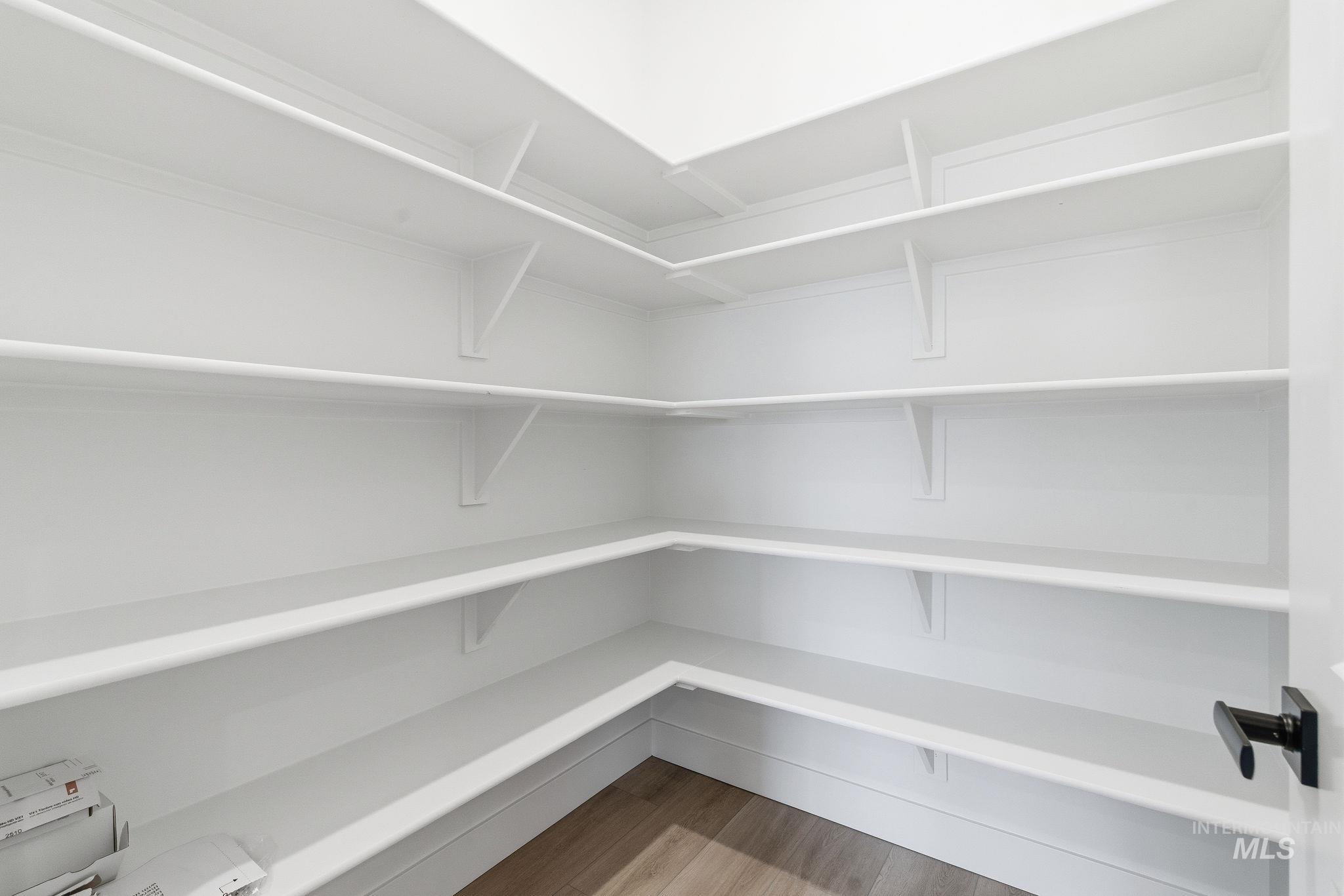 857 N Falling Water Way, Eagle, Idaho 83616, 3 Bedrooms, 2.5 Bathrooms, Residential For Sale, Price $839,990, 98968006