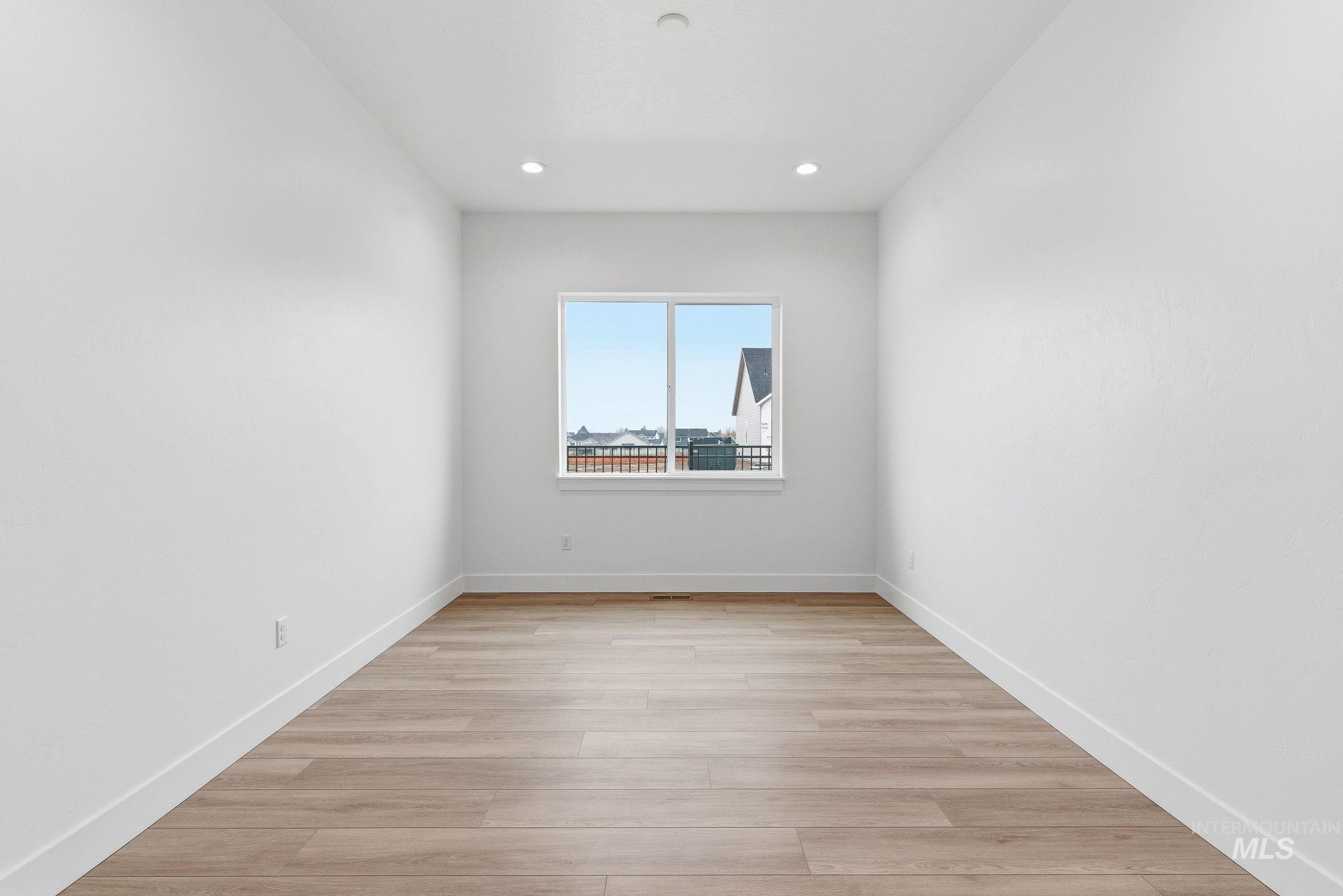 857 N Falling Water Way, Eagle, Idaho 83616, 3 Bedrooms, 2.5 Bathrooms, Residential For Sale, Price $839,990, 98968006