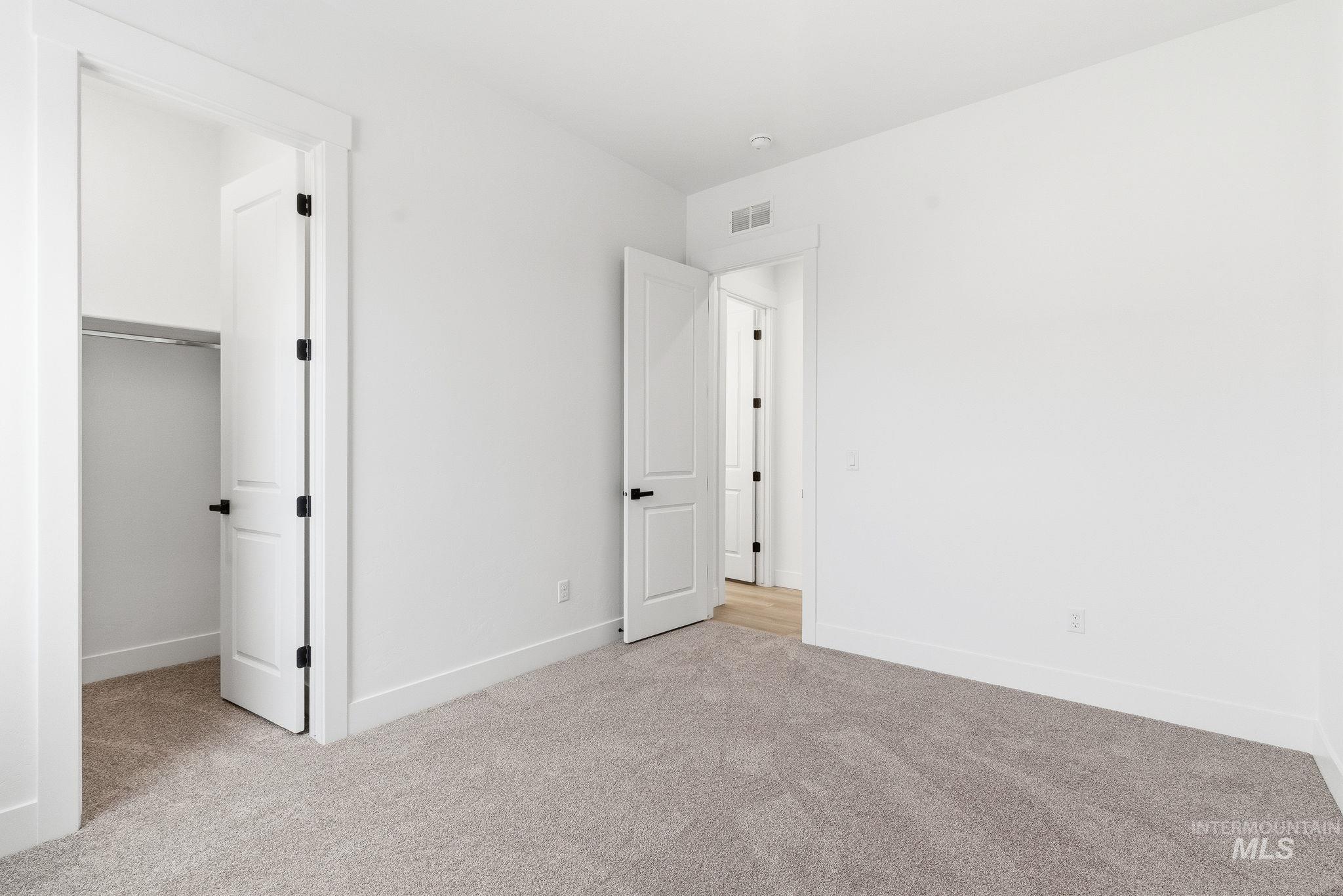 857 N Falling Water Way, Eagle, Idaho 83616, 3 Bedrooms, 2.5 Bathrooms, Residential For Sale, Price $839,990, 98968006