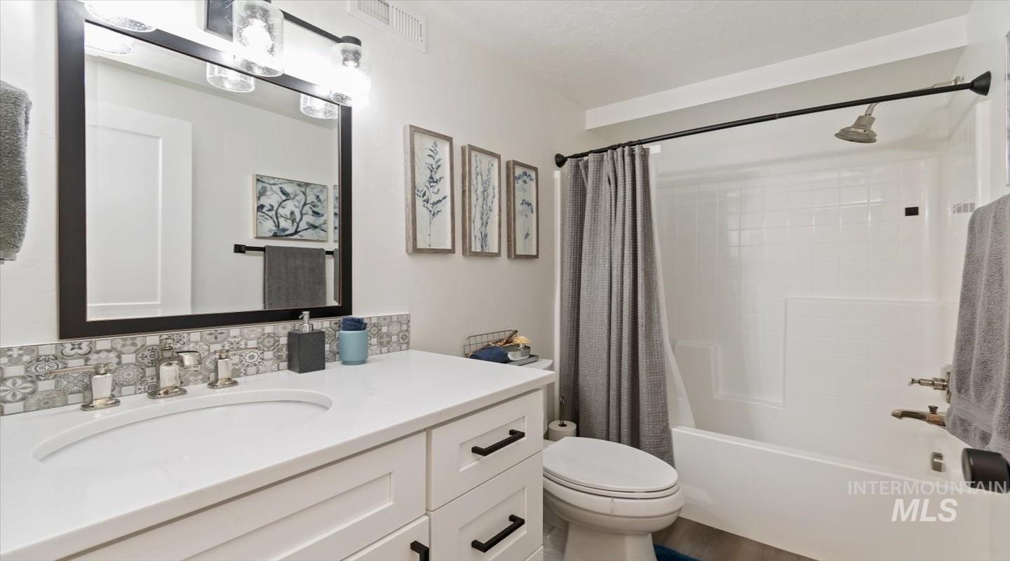 Lower Level full bathroom