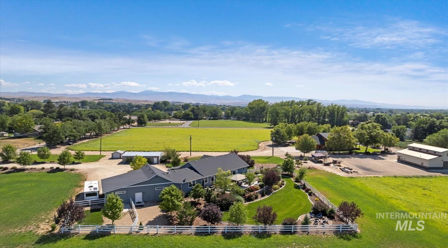 2171 W Valli Hi Road, Eagle, Idaho 83616, 4 Bedrooms, 3.5 Bathrooms, Residential For Sale, Price $1,549,900, 98968016