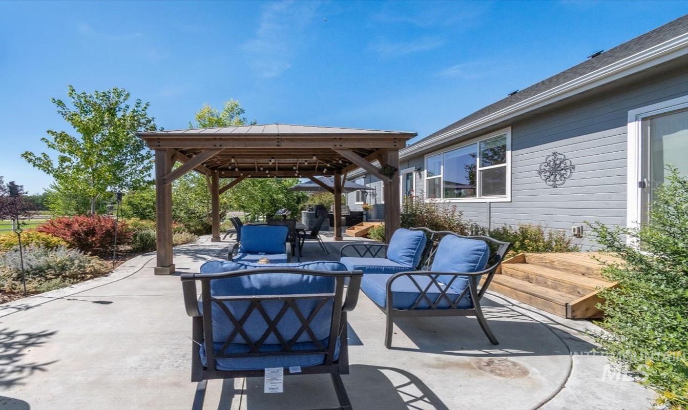 2171 W Valli Hi Road, Eagle, Idaho 83616, 4 Bedrooms, 3.5 Bathrooms, Residential For Sale, Price $1,549,900, 98968016