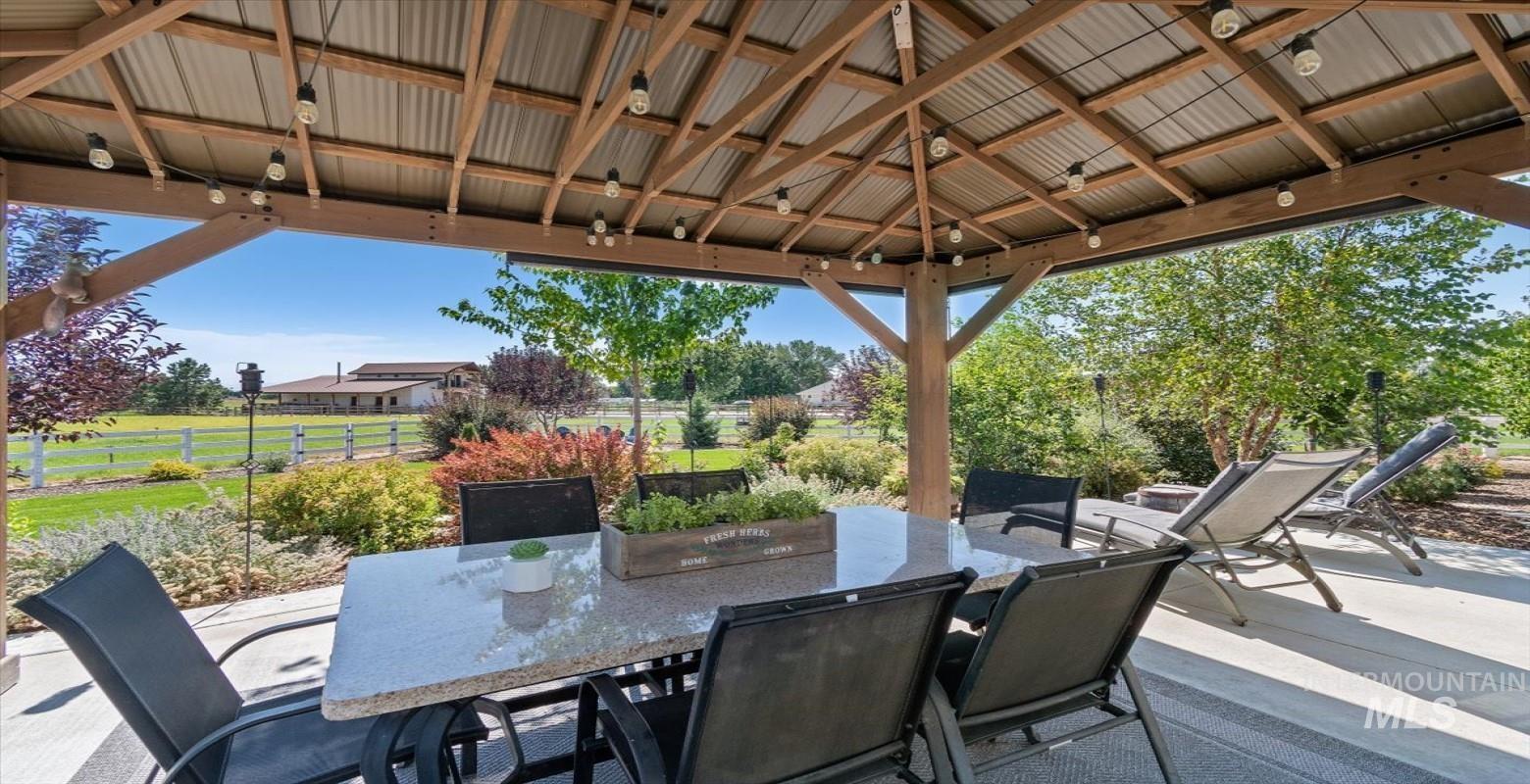 2171 W Valli Hi Road, Eagle, Idaho 83616, 4 Bedrooms, 3.5 Bathrooms, Residential For Sale, Price $1,549,900, 98968016