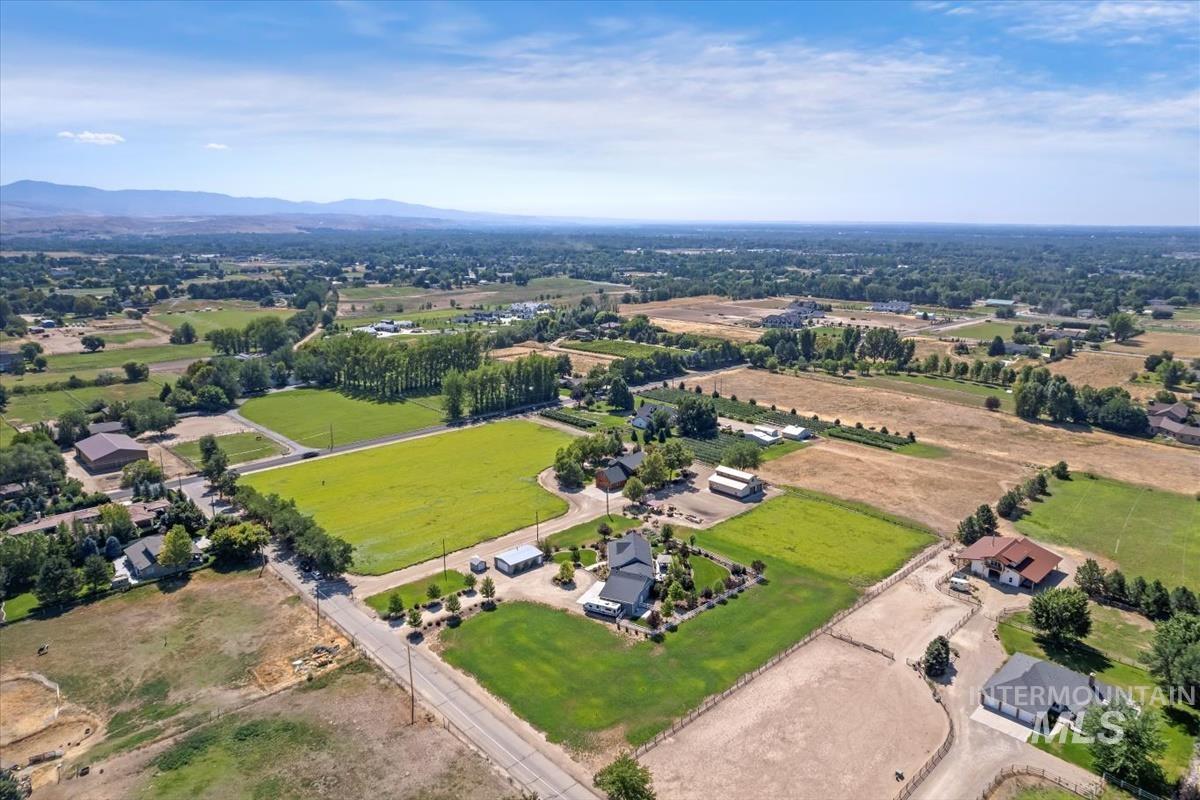 2171 W Valli Hi Road, Eagle, Idaho 83616, 4 Bedrooms, 3.5 Bathrooms, Residential For Sale, Price $1,549,900, 98968016