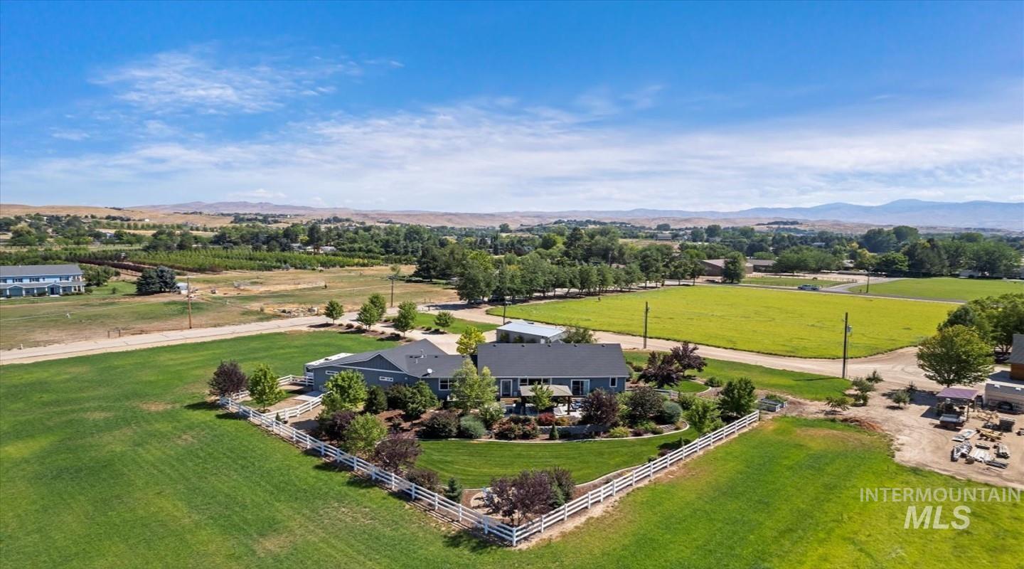 2171 W Valli Hi Road, Eagle, Idaho 83616, 4 Bedrooms, 3.5 Bathrooms, Residential For Sale, Price $1,549,900, 98968016