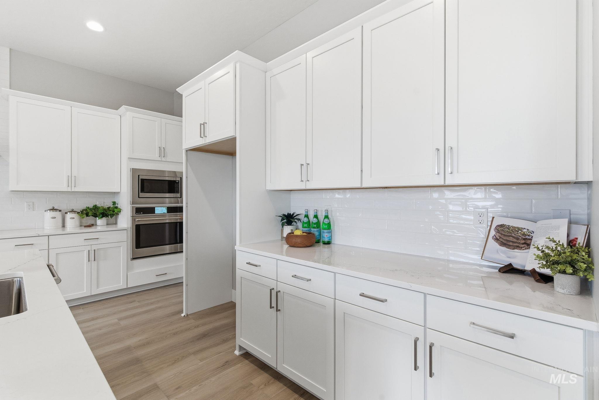 2301 N Mountain Vista Ave, Star, Idaho 83669, 3 Bedrooms, 2.5 Bathrooms, Residential For Sale, Price $749,990, 98968017